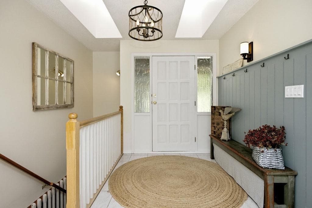 7321 Redrooffs Road, Sechelt, V7Z 0T3 — photo 2