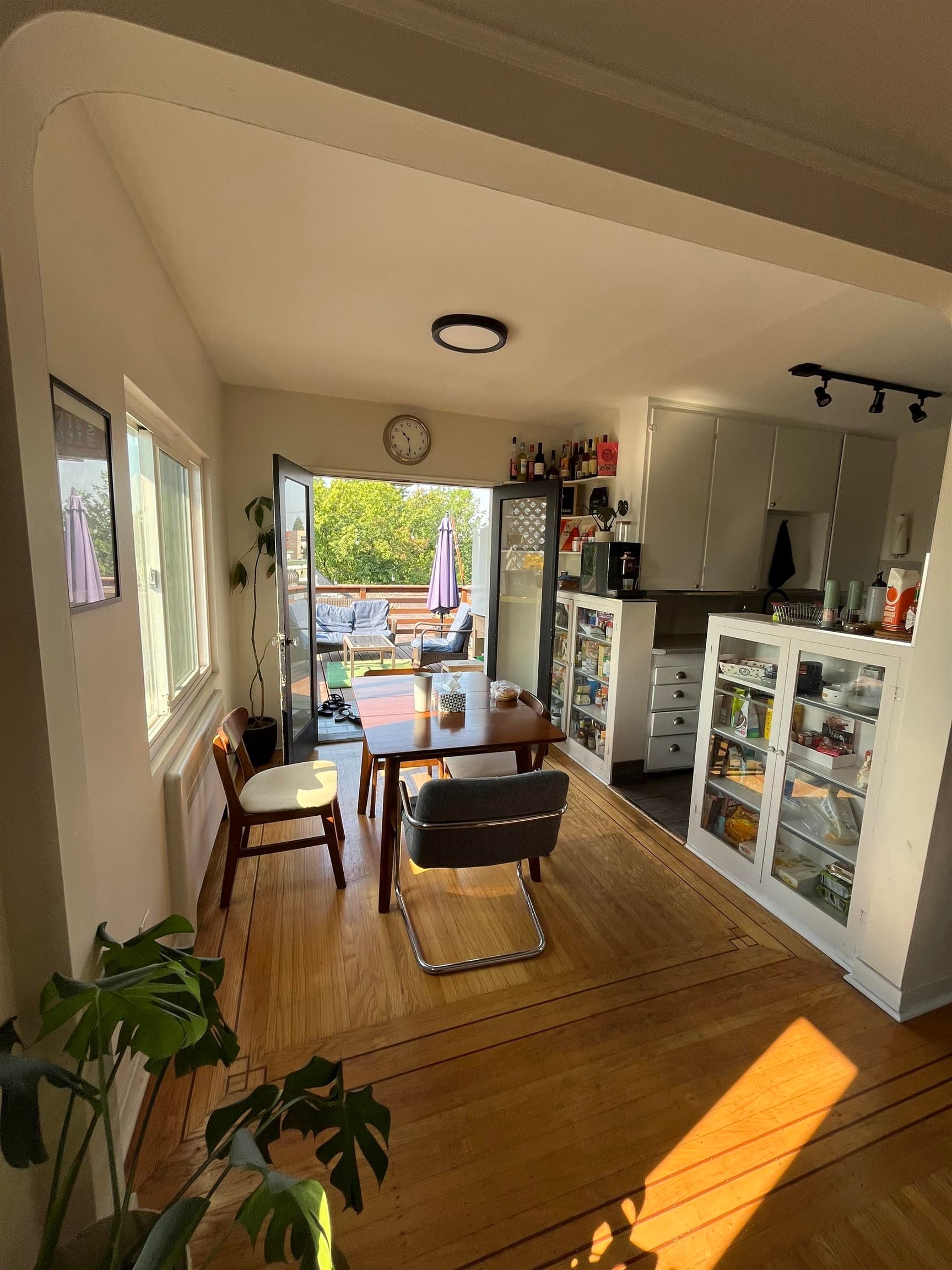 301 - 735 Royal Avenue, New Westminster, V3M 1J6 — photo 3