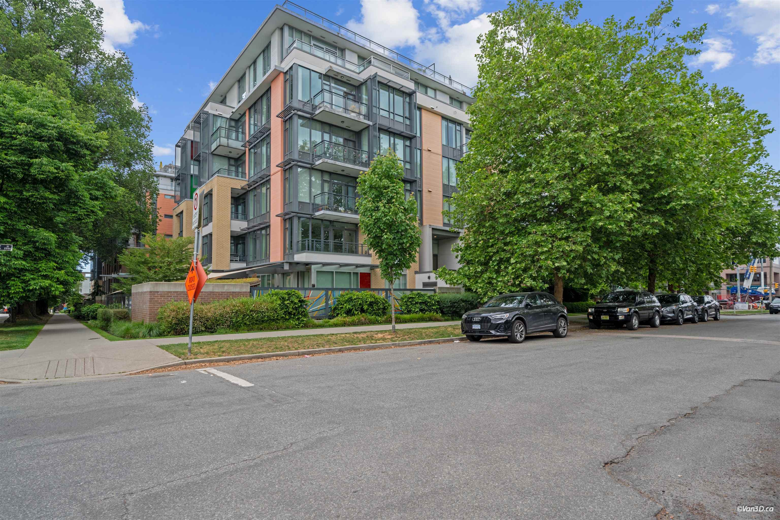 704 - 2565 Maple Street, Vancouver, V7J 0C8 — photo 2