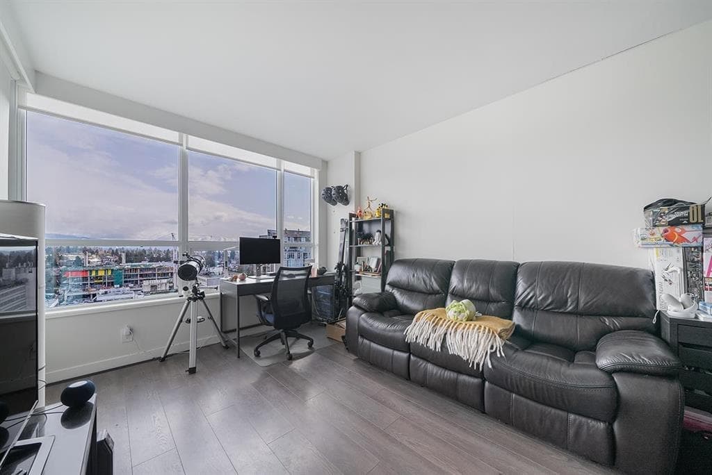125 14th East Street, North Vancouver, V7L 0E6 — photo 2