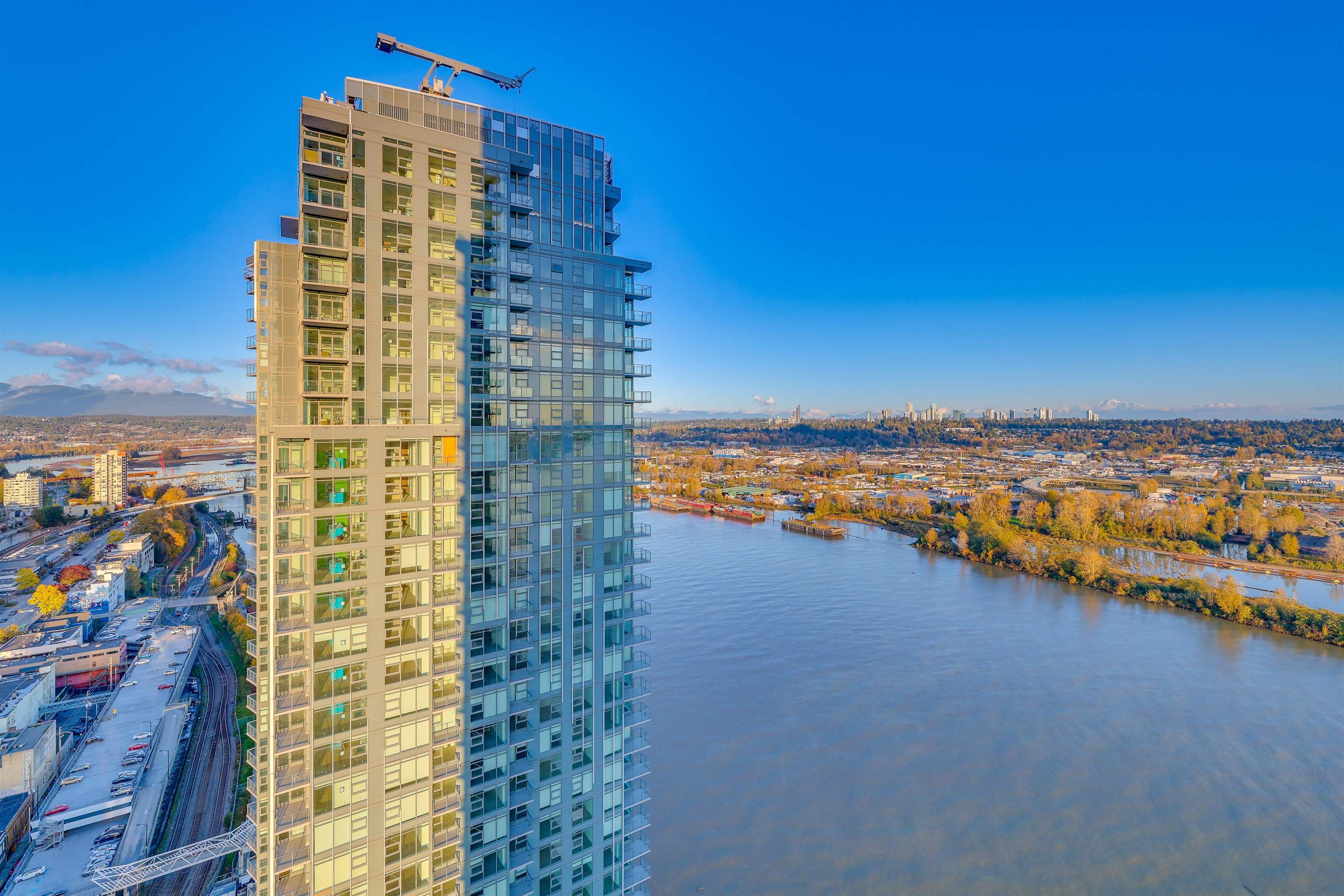 3504 - 680 Quayside Drive, New Westminster, V3M 0P2 — photo 1