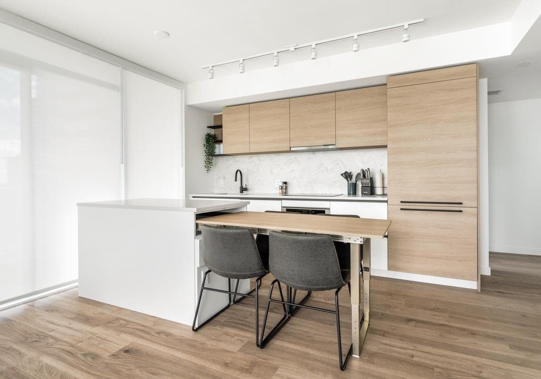 1608 - 13428 105 Avenue, Surrey, V3T 0S6 — photo 4