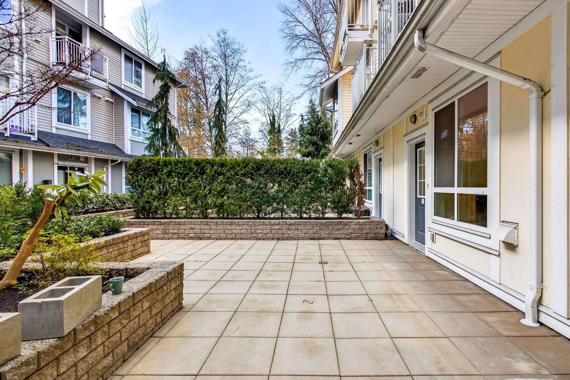 8 - 6965 Hastings Street, Burnaby, V5B 1S9 — photo 5