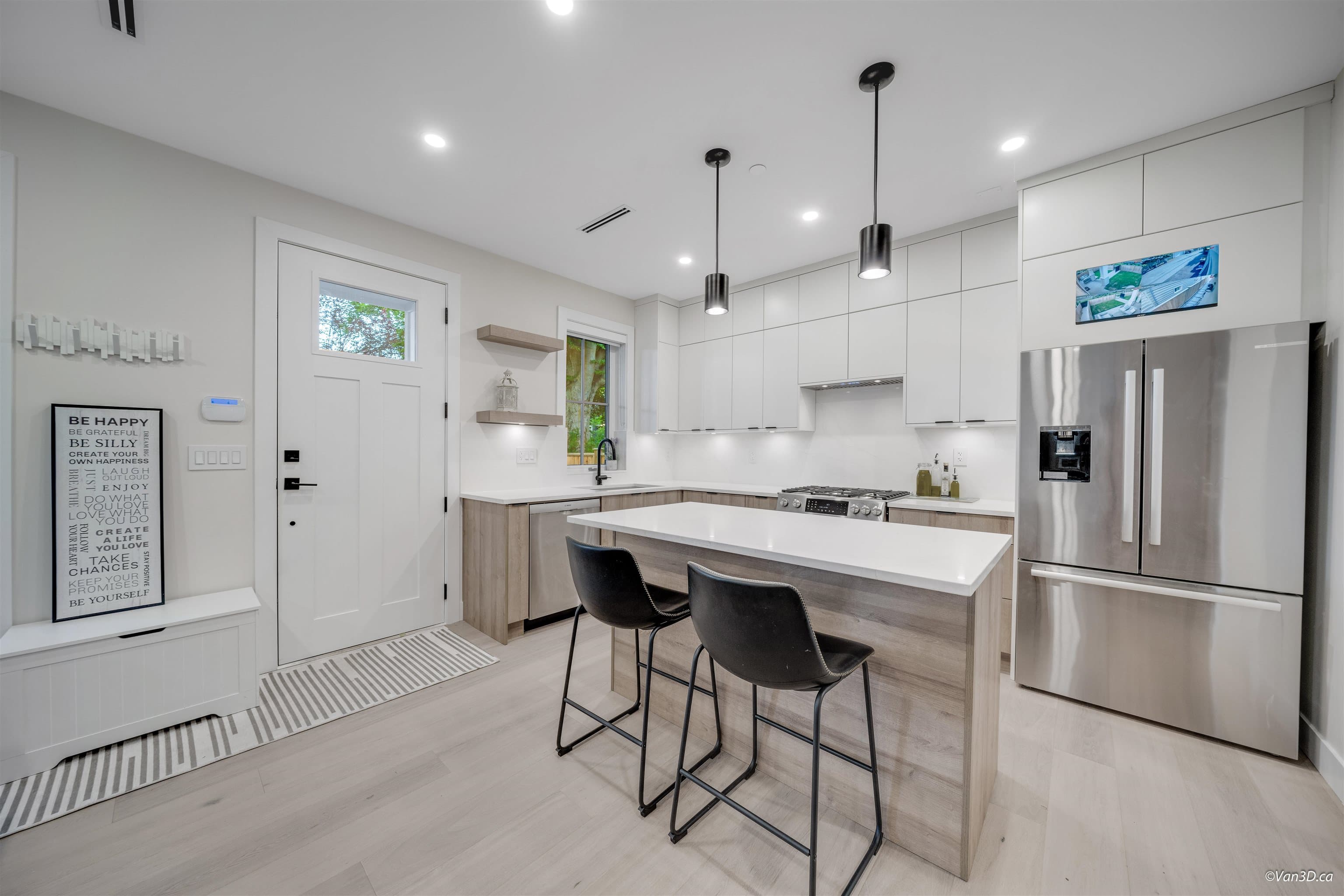 2558 William Street, Vancouver, V5K 2Y4 — photo 3
