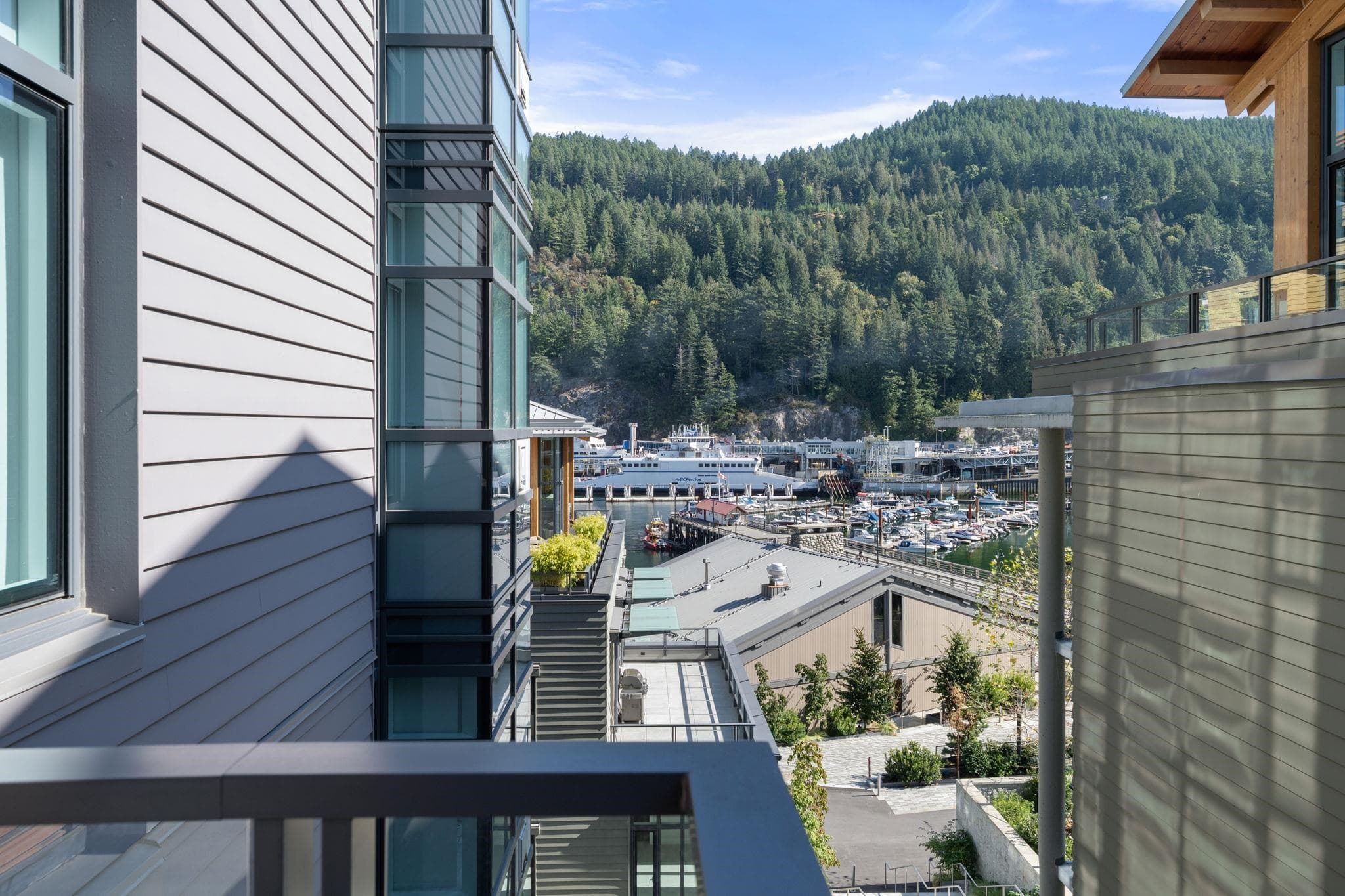 404 - 6699 Nelson Avenue, West Vancouver, V7W 2B2 — photo 2