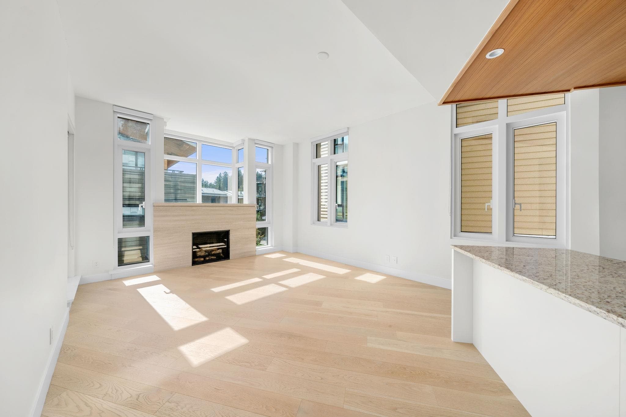 404 - 6699 Nelson Avenue, West Vancouver, V7W 2B2 — photo 4