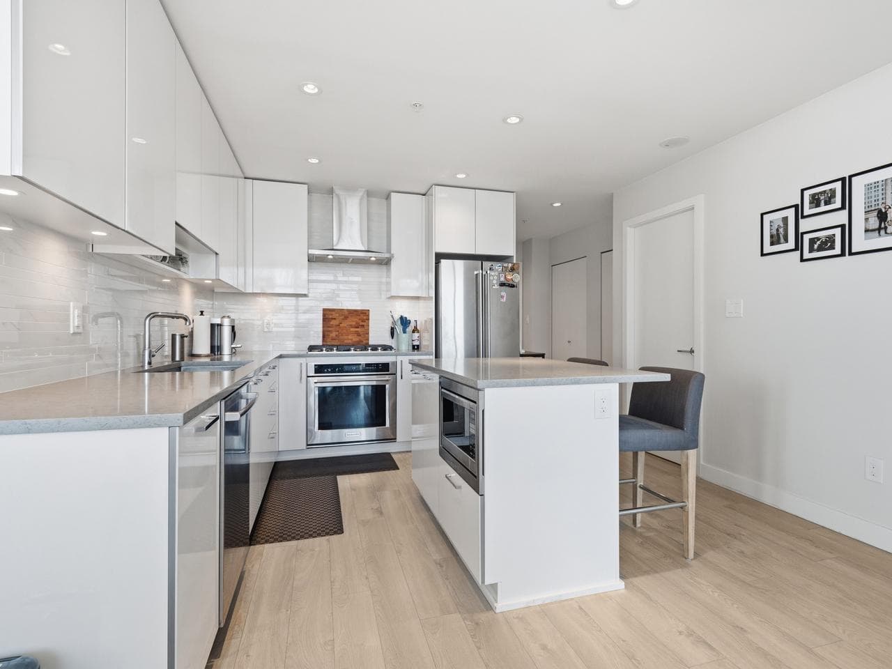 2702 - 1788 Gilmore Avenue, Burnaby, V5C 0L5 — photo 3