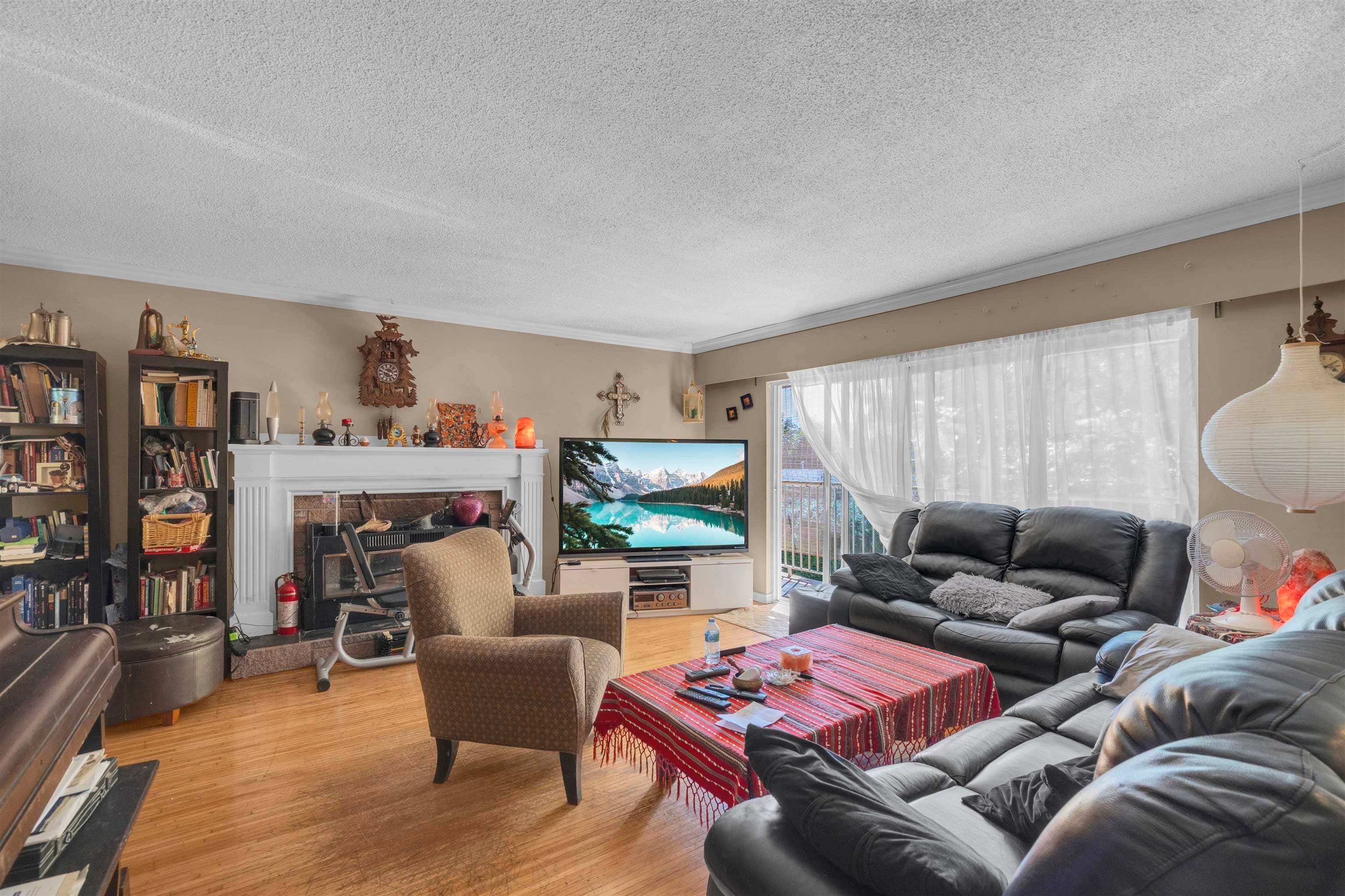 1825 Brunette Avenue, Coquitlam, V3K 1H3 — photo 4