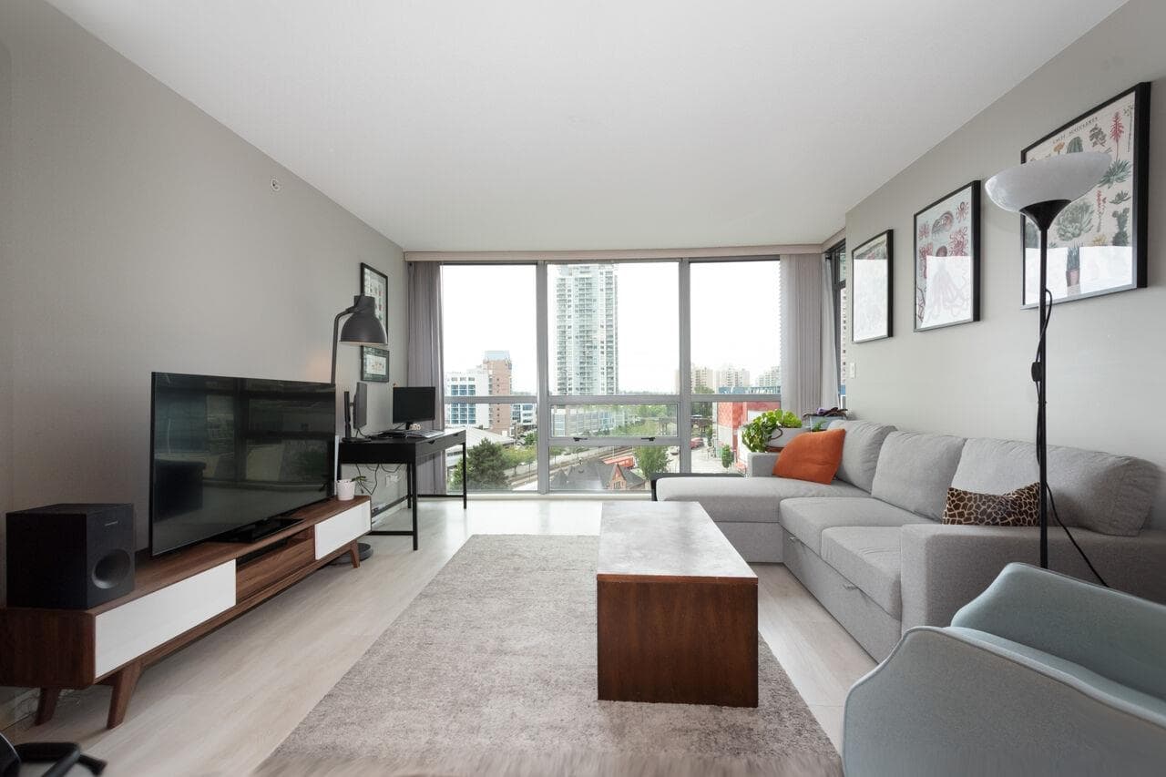 902 - 14 Begbie Street, New Westminster