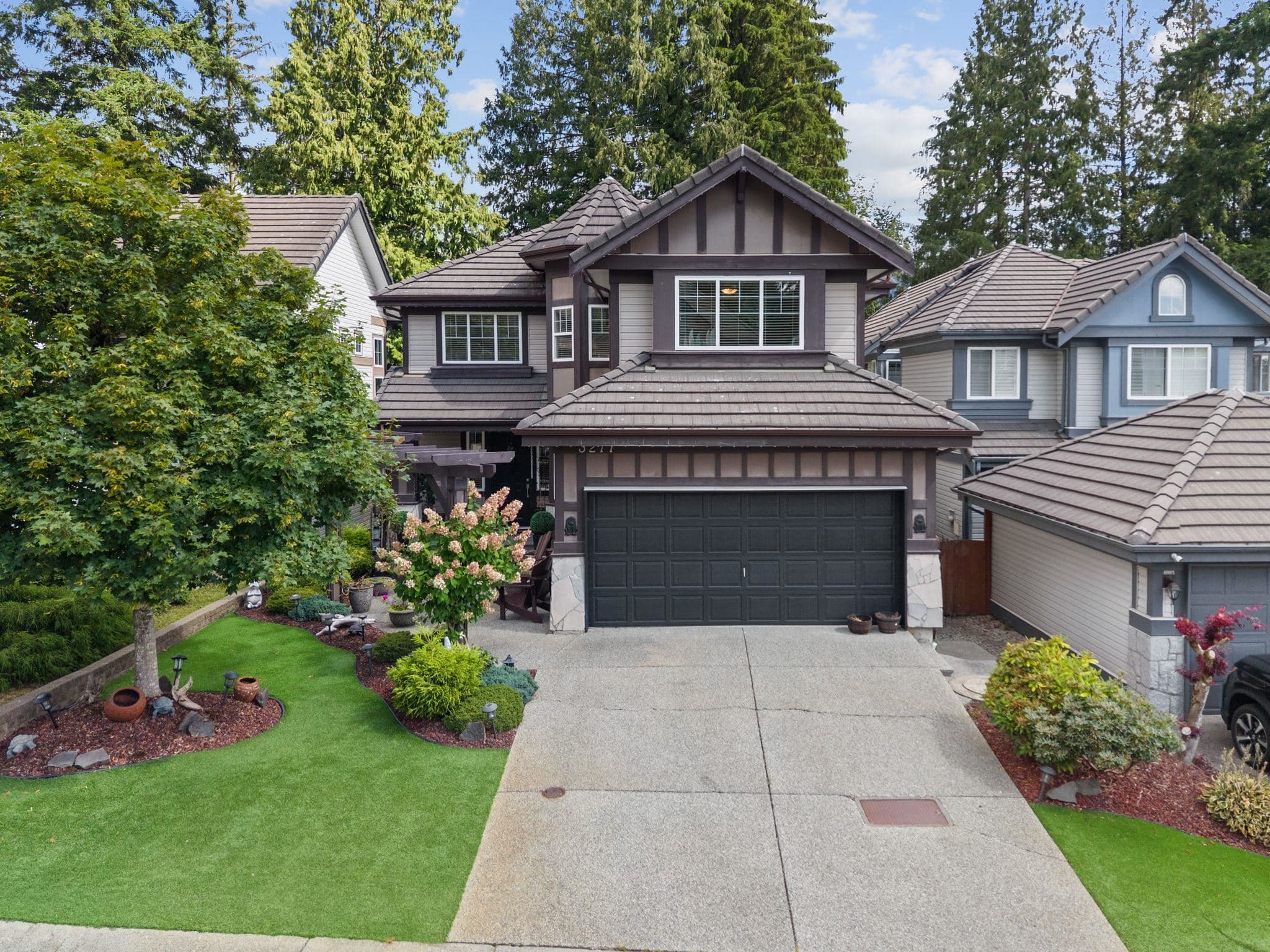 3277 Chartwell Grn, Coquitlam