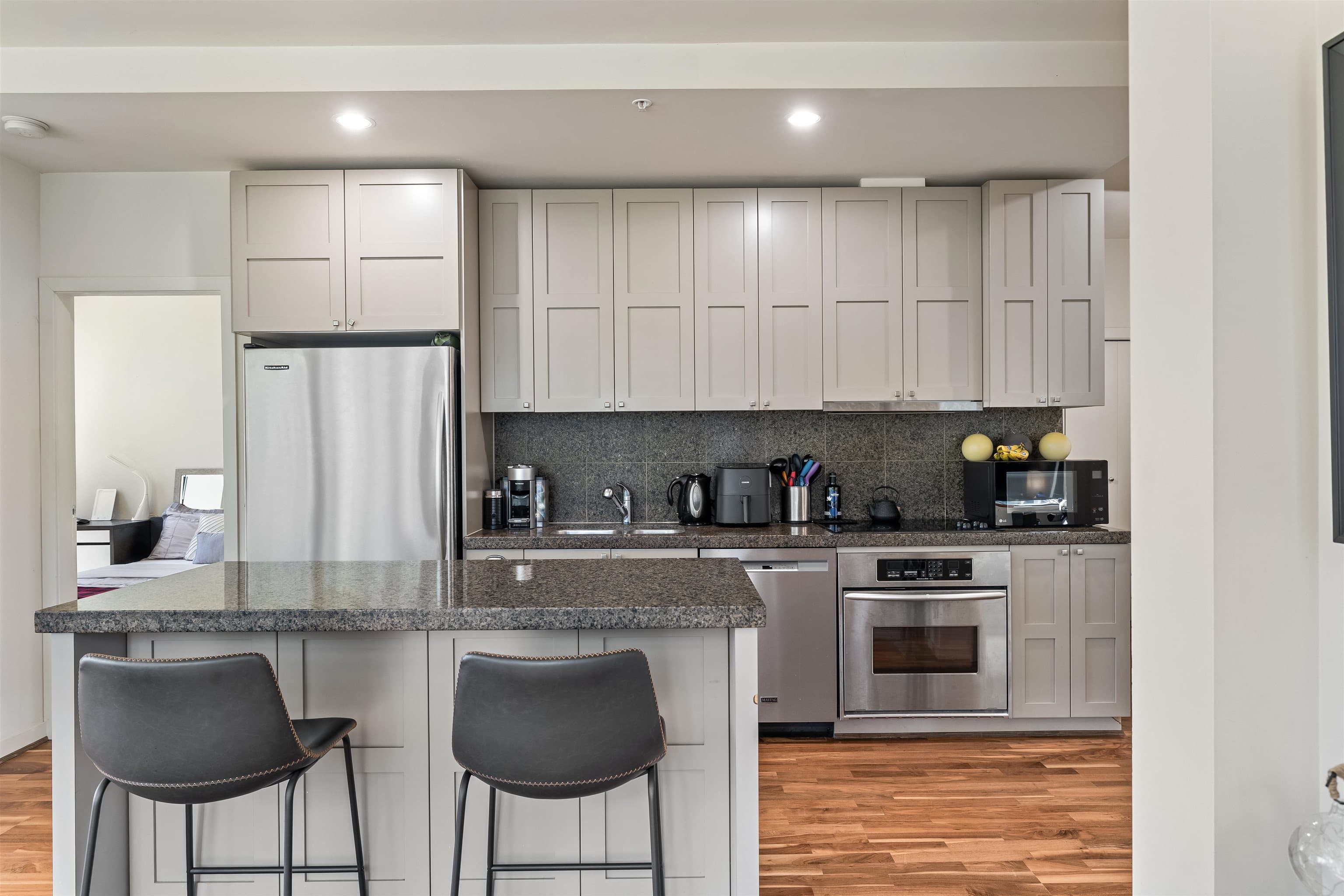 609 - 1333 West Georgia Street, Vancouver, V6E 4V3 — photo 2