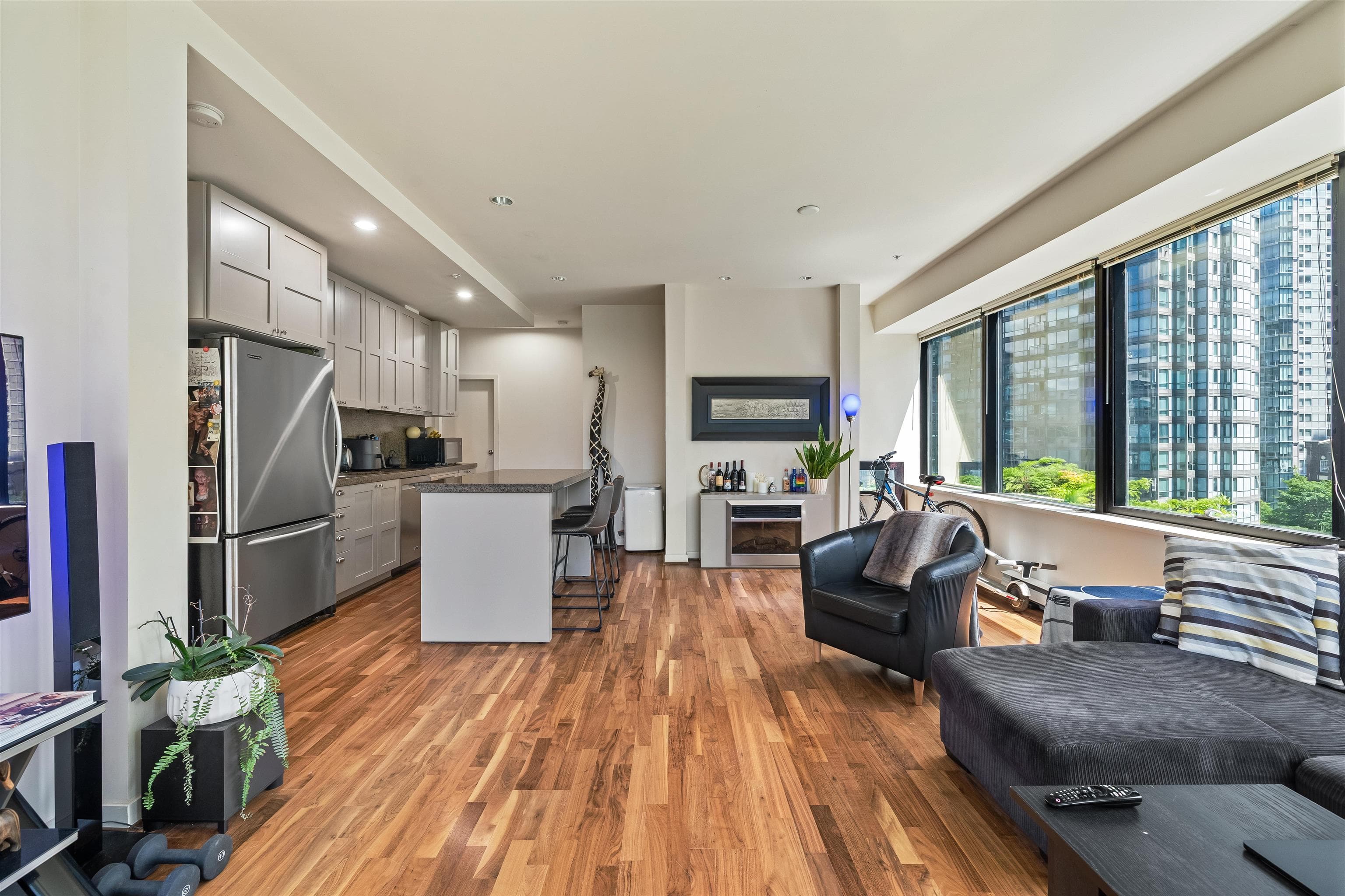 609 - 1333 West Georgia Street, Vancouver, V6E 4V3 — photo 5