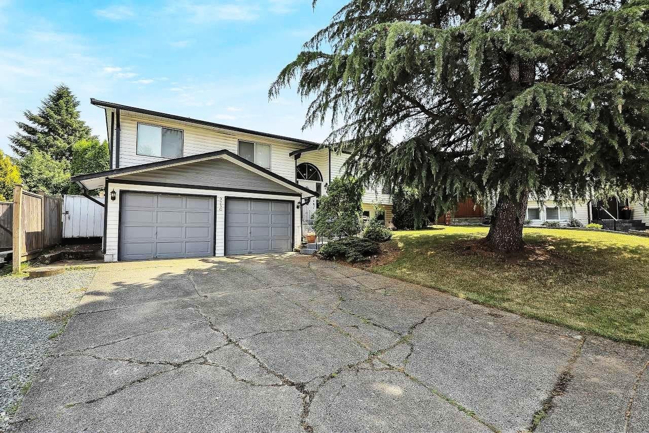 9230 212b Street, Langley, V1M 1K9 — photo 2