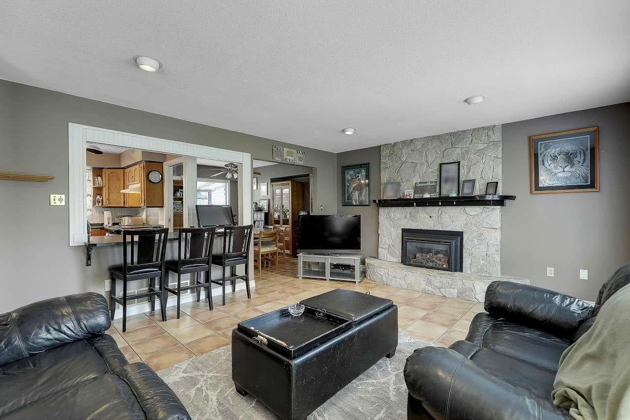 9230 212b Street, Langley, V1M 1K9 — photo 3