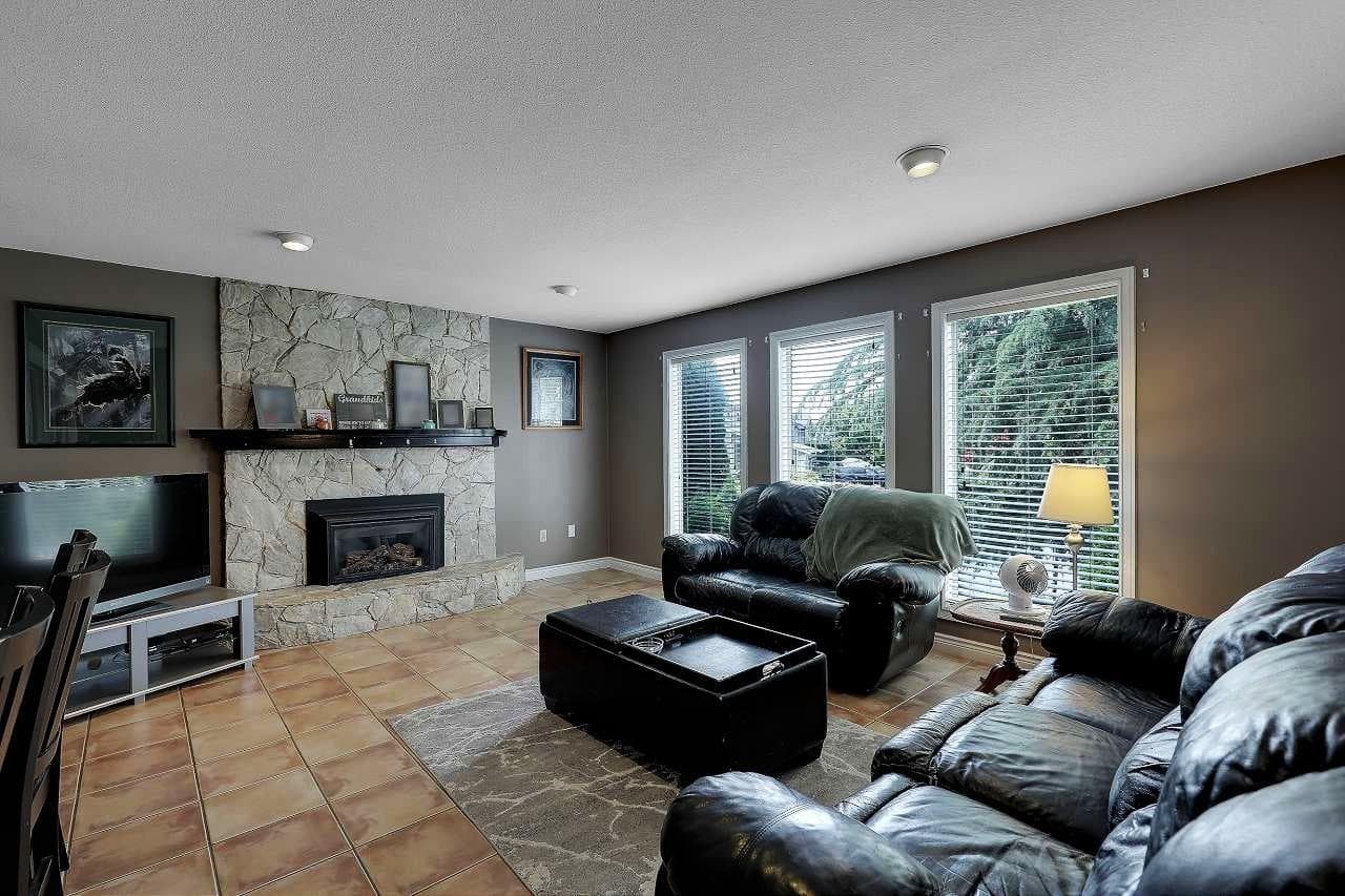 9230 212b Street, Langley, V1M 1K9 — photo 5