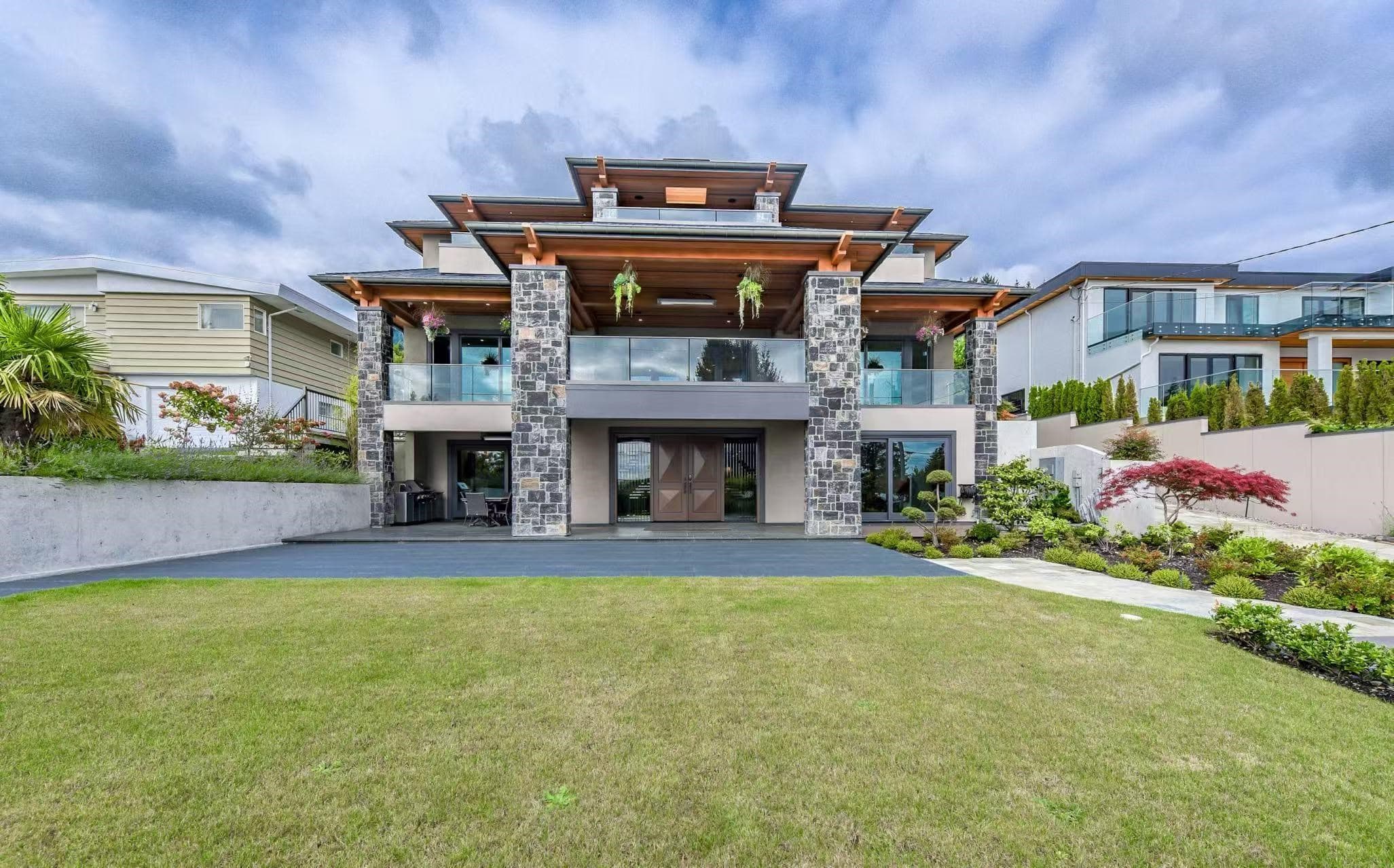 1765 Queens Avenue, West Vancouver