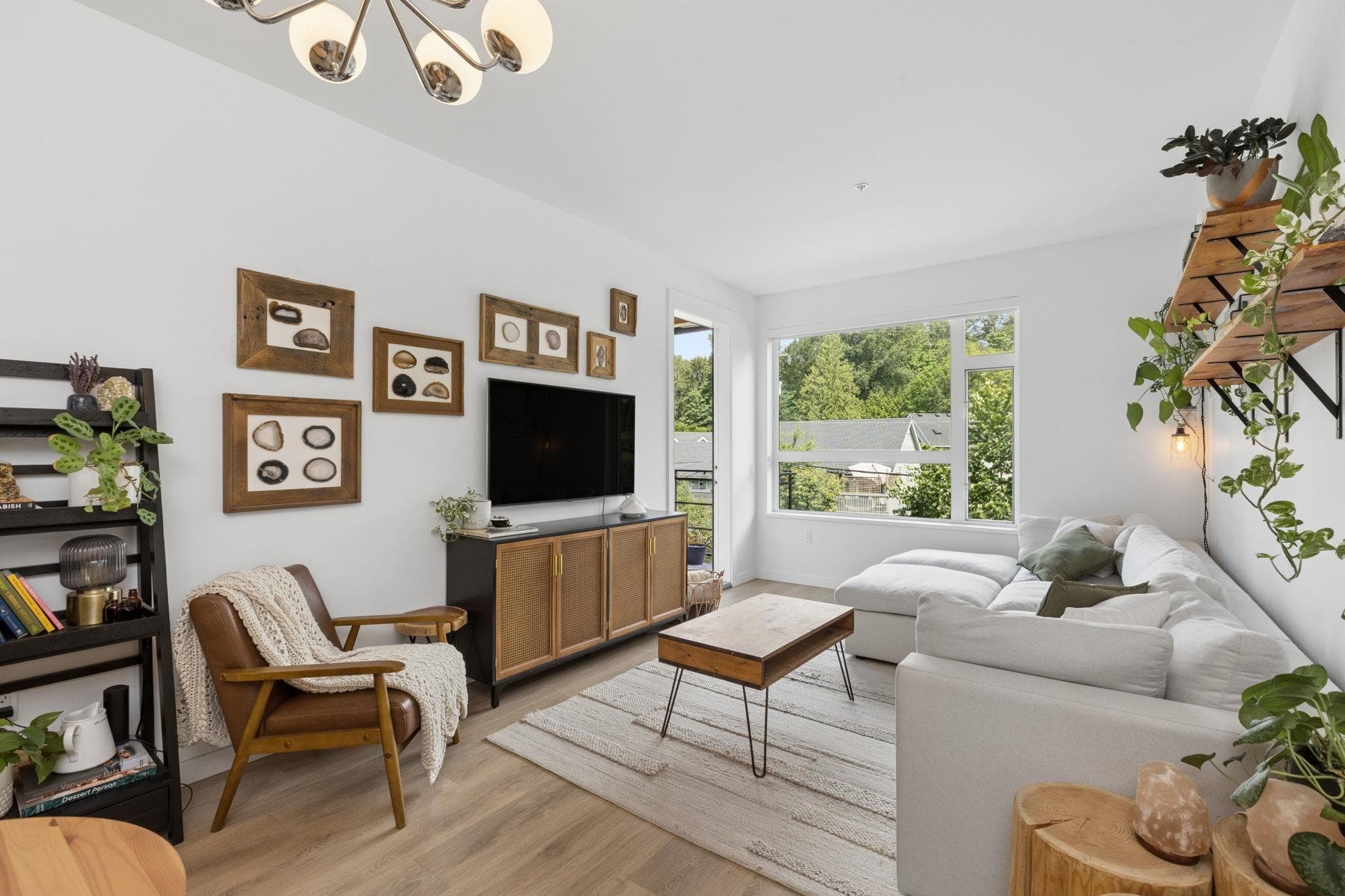209 - 715 W 15th Street, North Vancouver, V7M 1T2 — photo 2