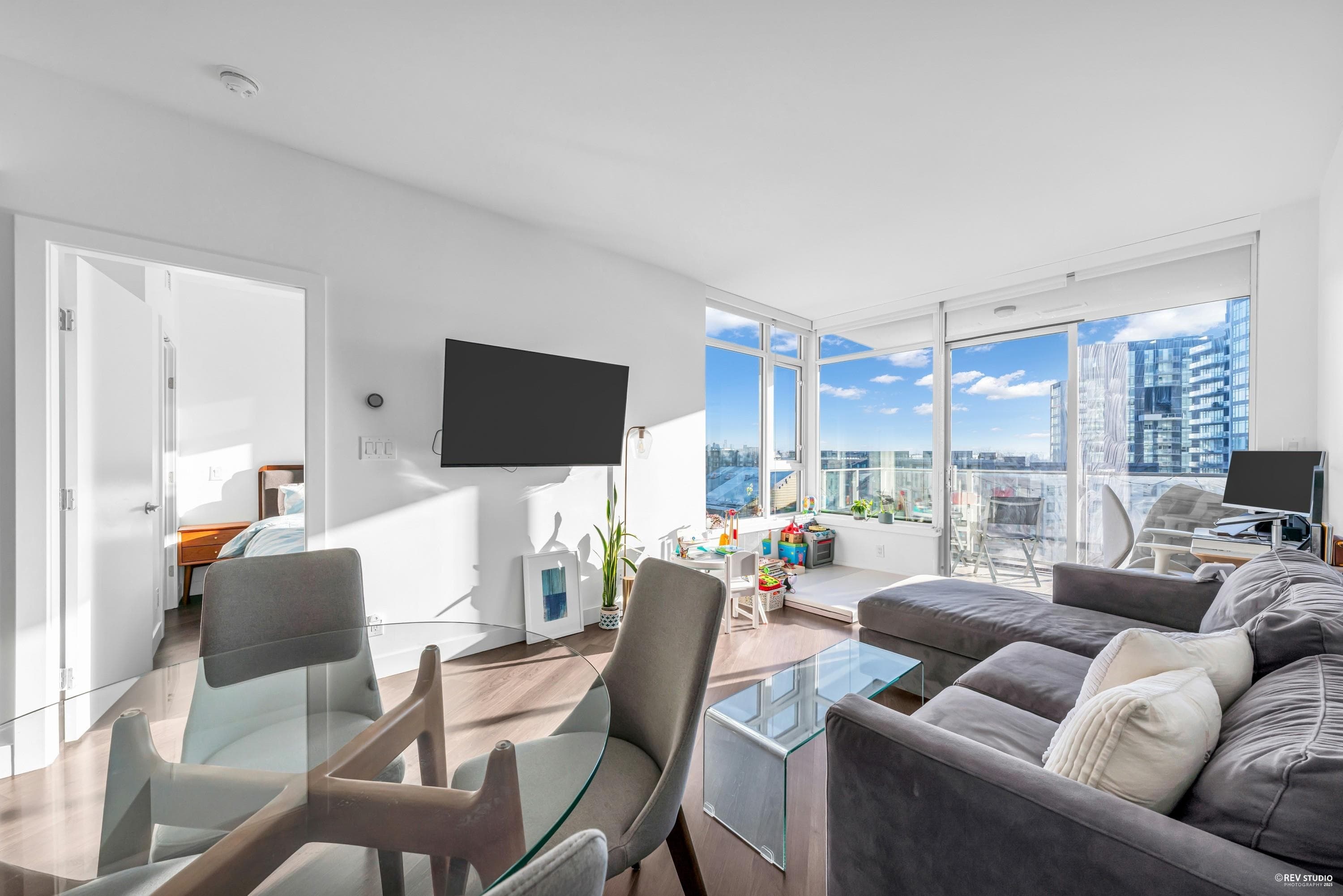 716 - 3557 Sawmill Crescent, Vancouver, V5S 0E2 — photo 2
