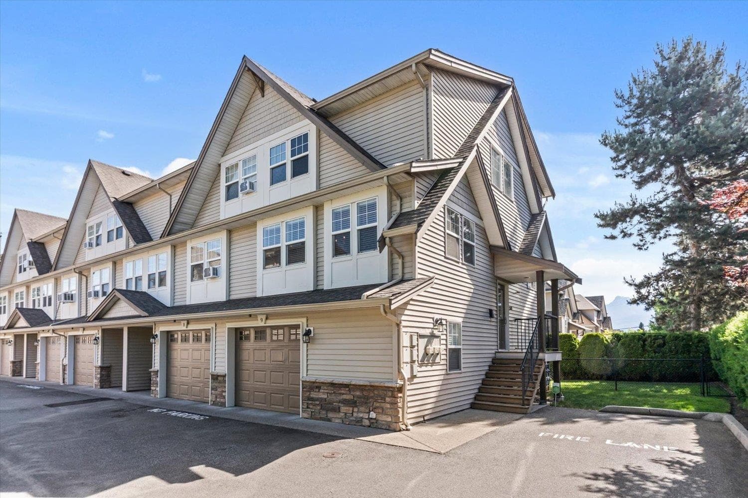 9 - 46538 First Avenue, Chilliwack, V2P 1W9 — photo 2