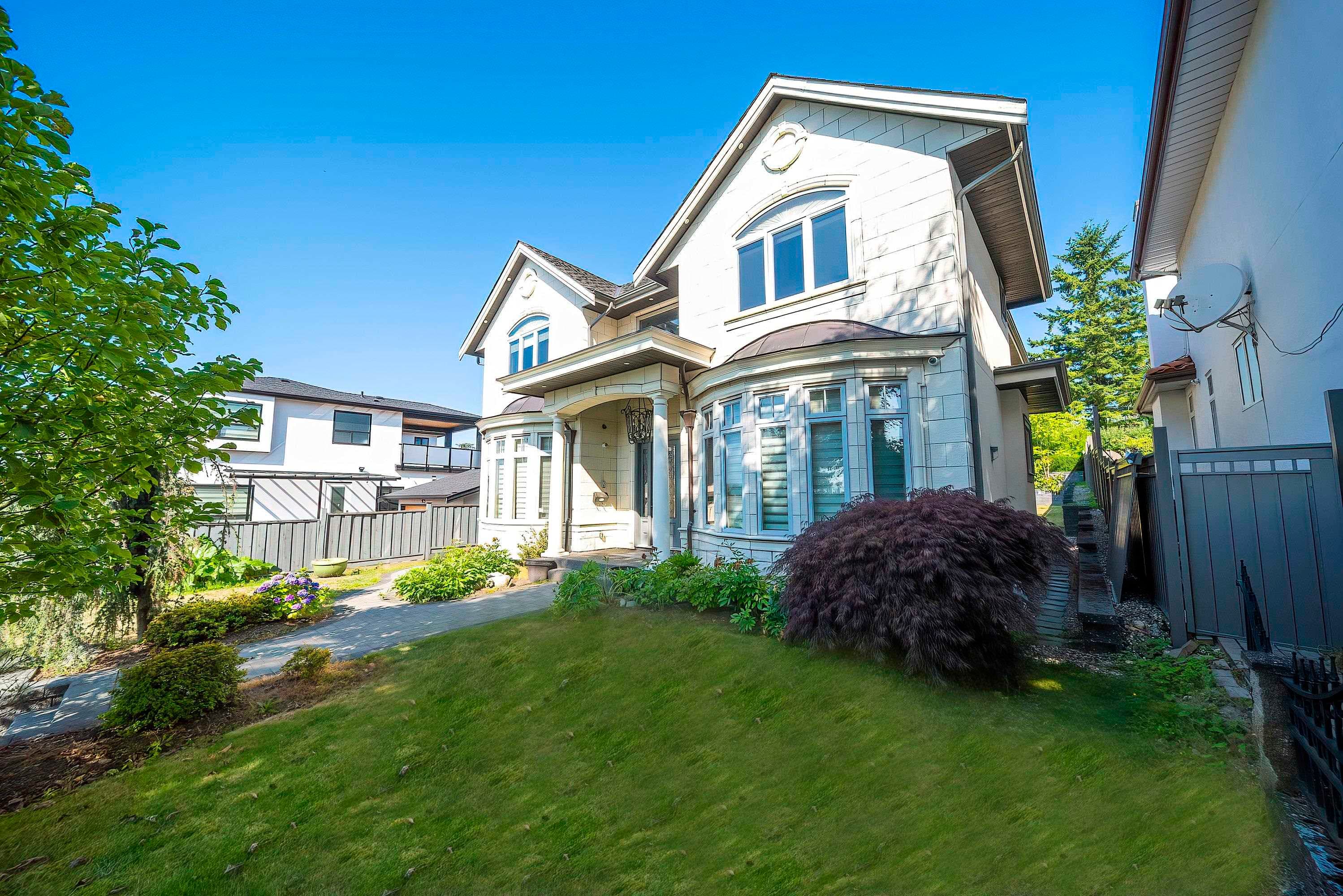 7525 13th Avenue, Burnaby, V3N 2E3 — photo 2