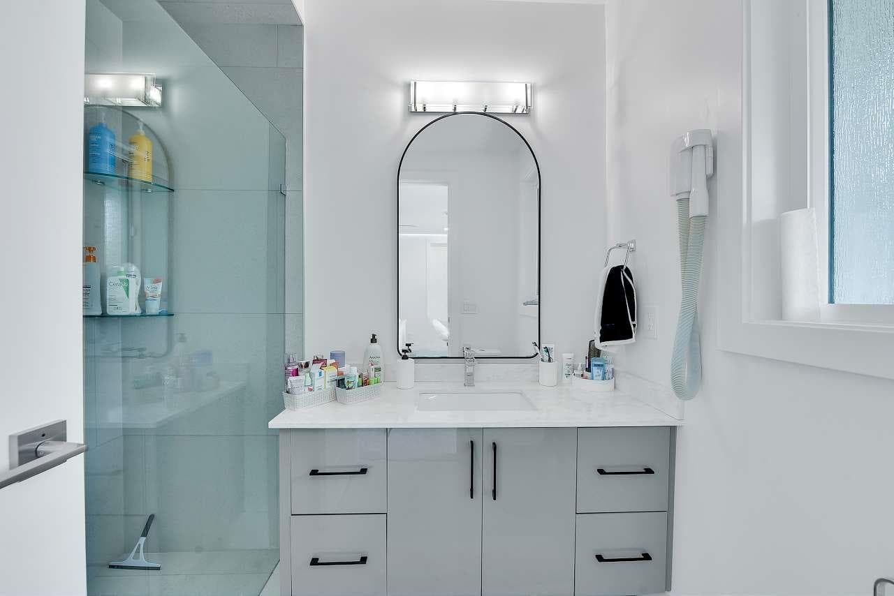 5833 180 Street, Surrey