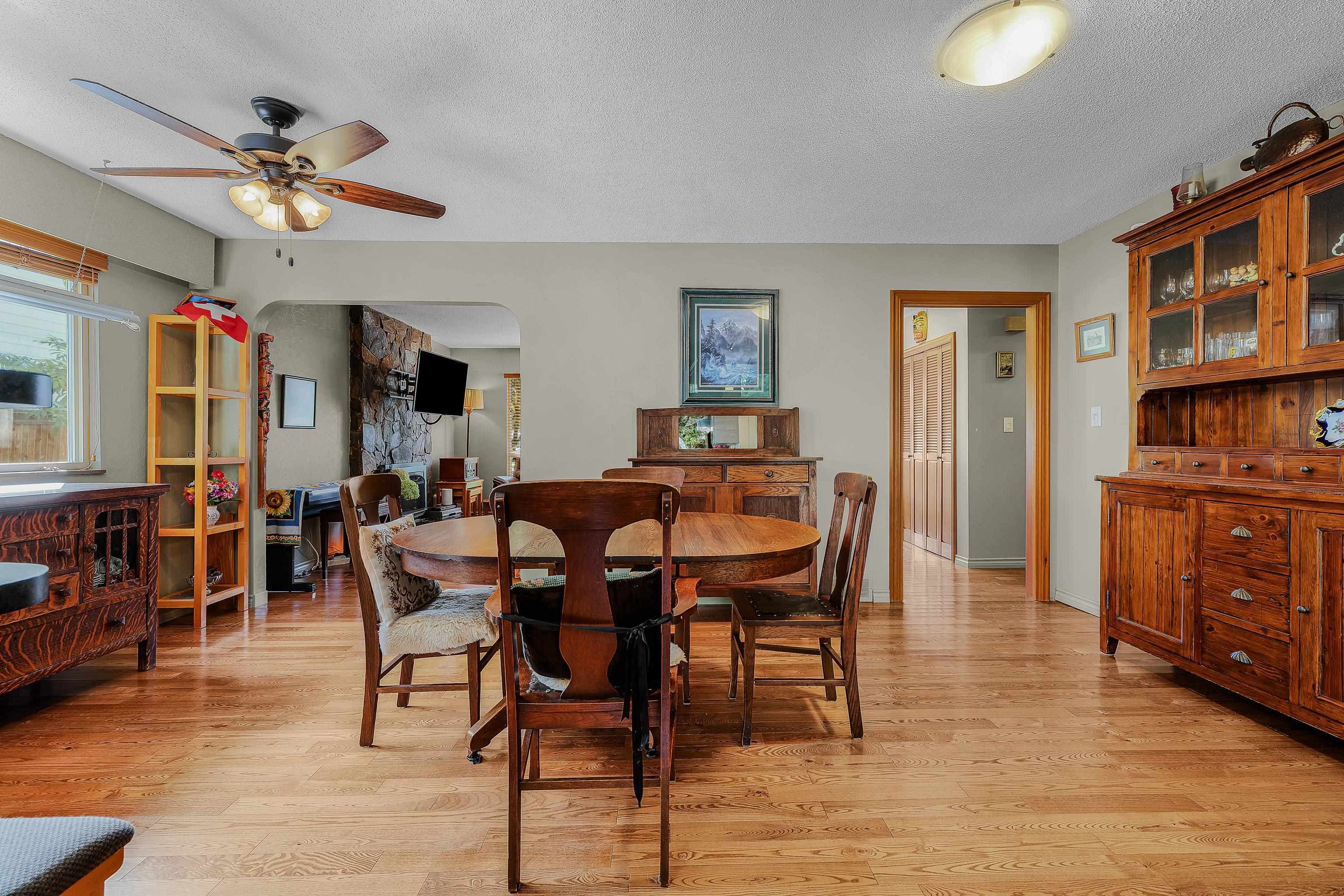 3670 207b Street, Langley, V3A 2G4 — photo 4