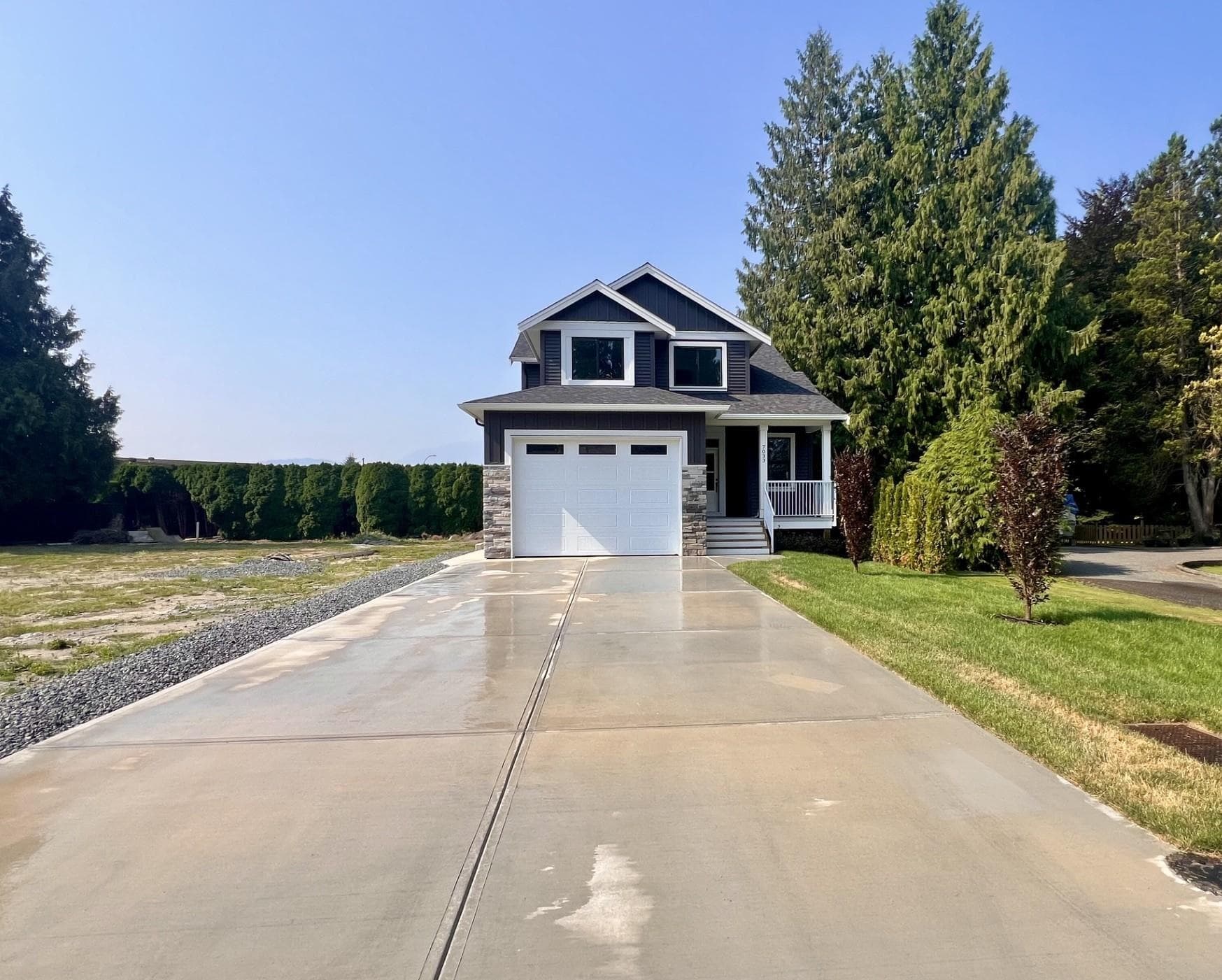 7033 Eden Drive, Chilliwack, V2R 1E6 — photo 2