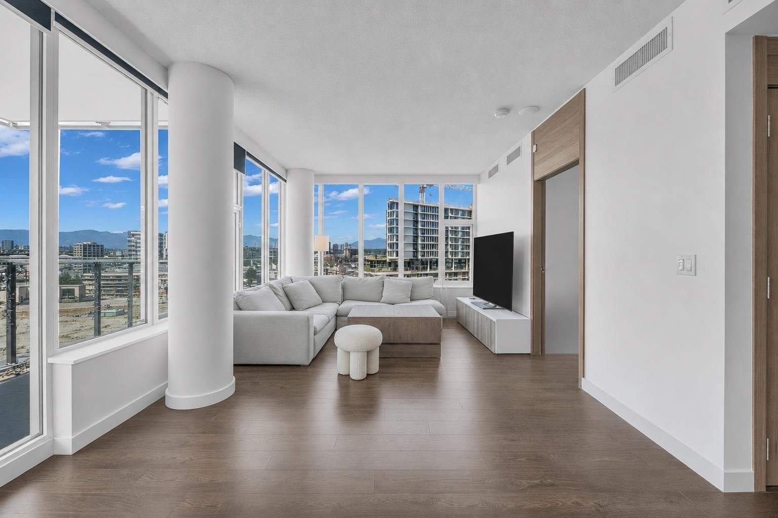 836 - 3328 No. 3 Road, Richmond, V6X 0X1 — photo 5