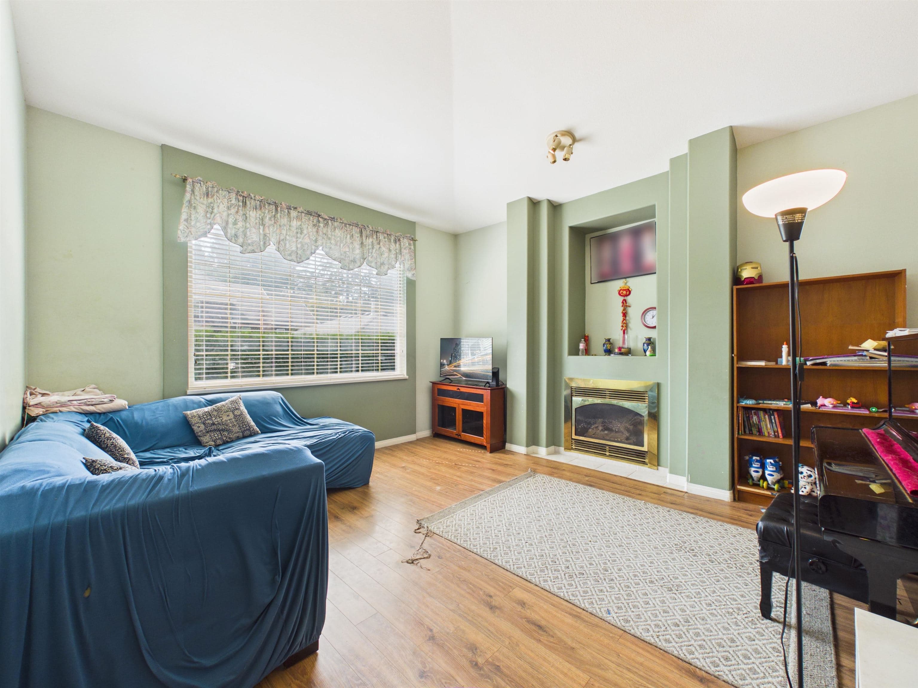 10576 154a Street, Surrey, V3R 4K1 — photo 4