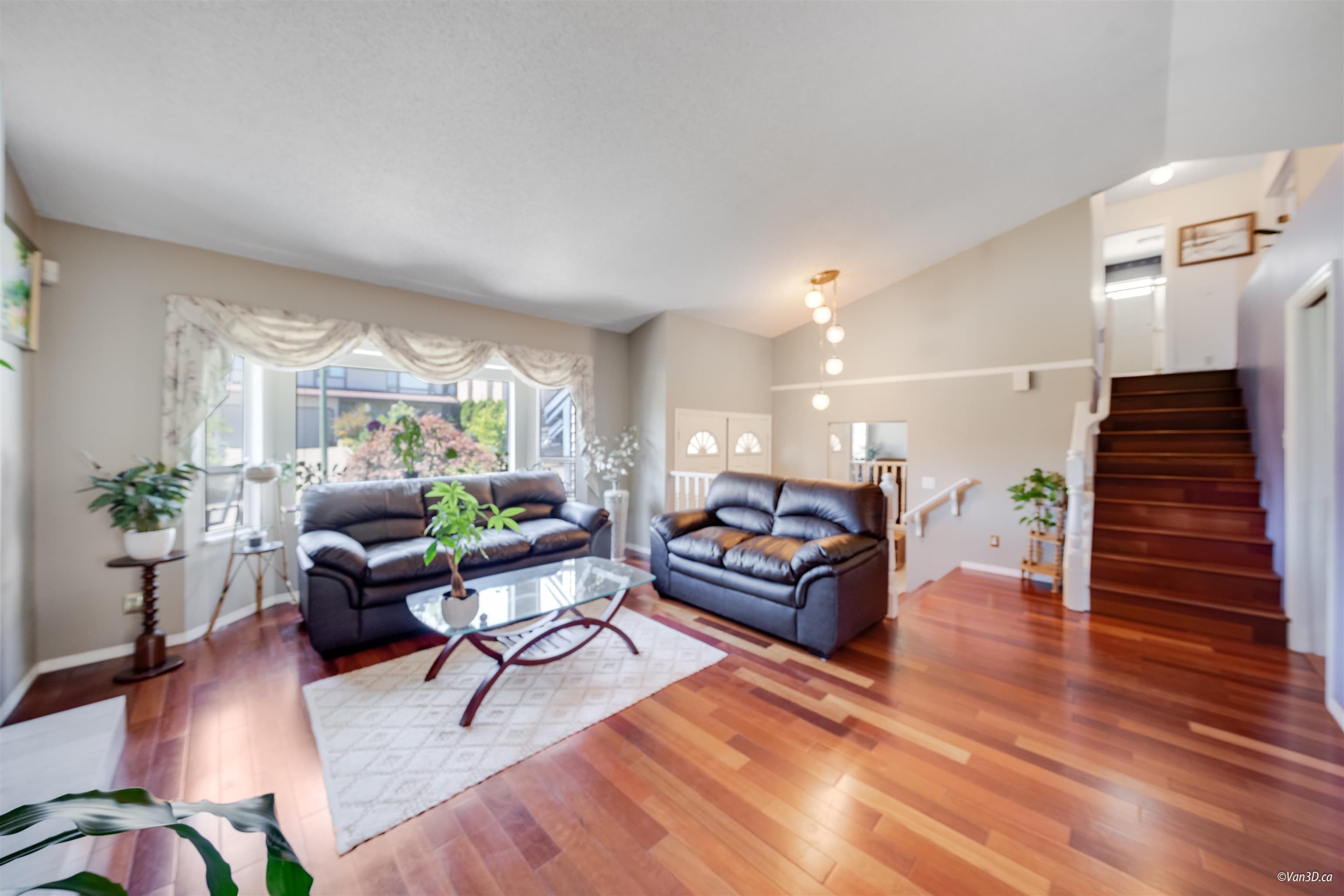 1295 Daimler Street, Coquitlam, V3B 6P5 — photo 2