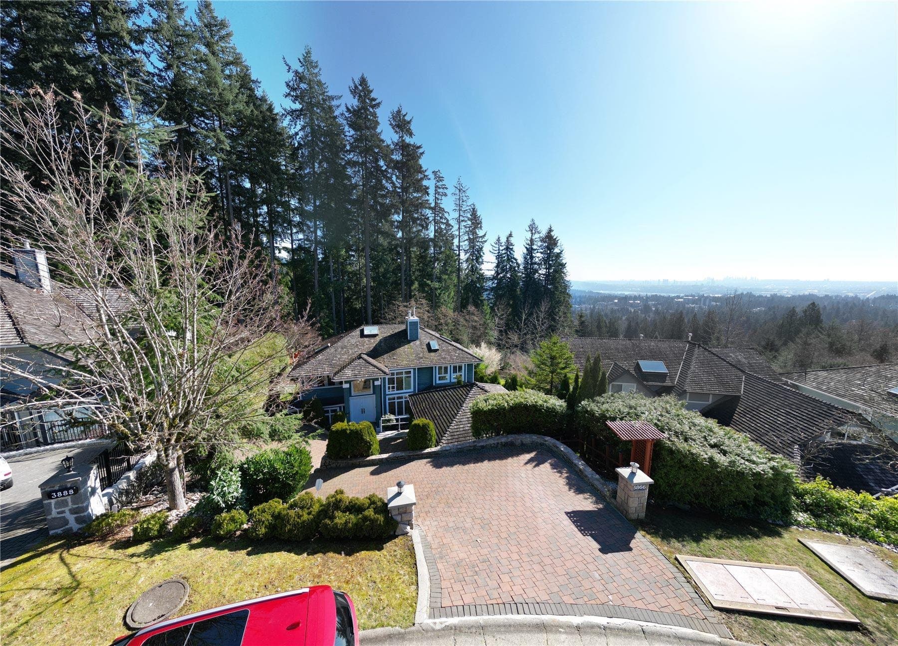 3866 Michener Way, North Vancouver, V7K 3C7 — photo 1