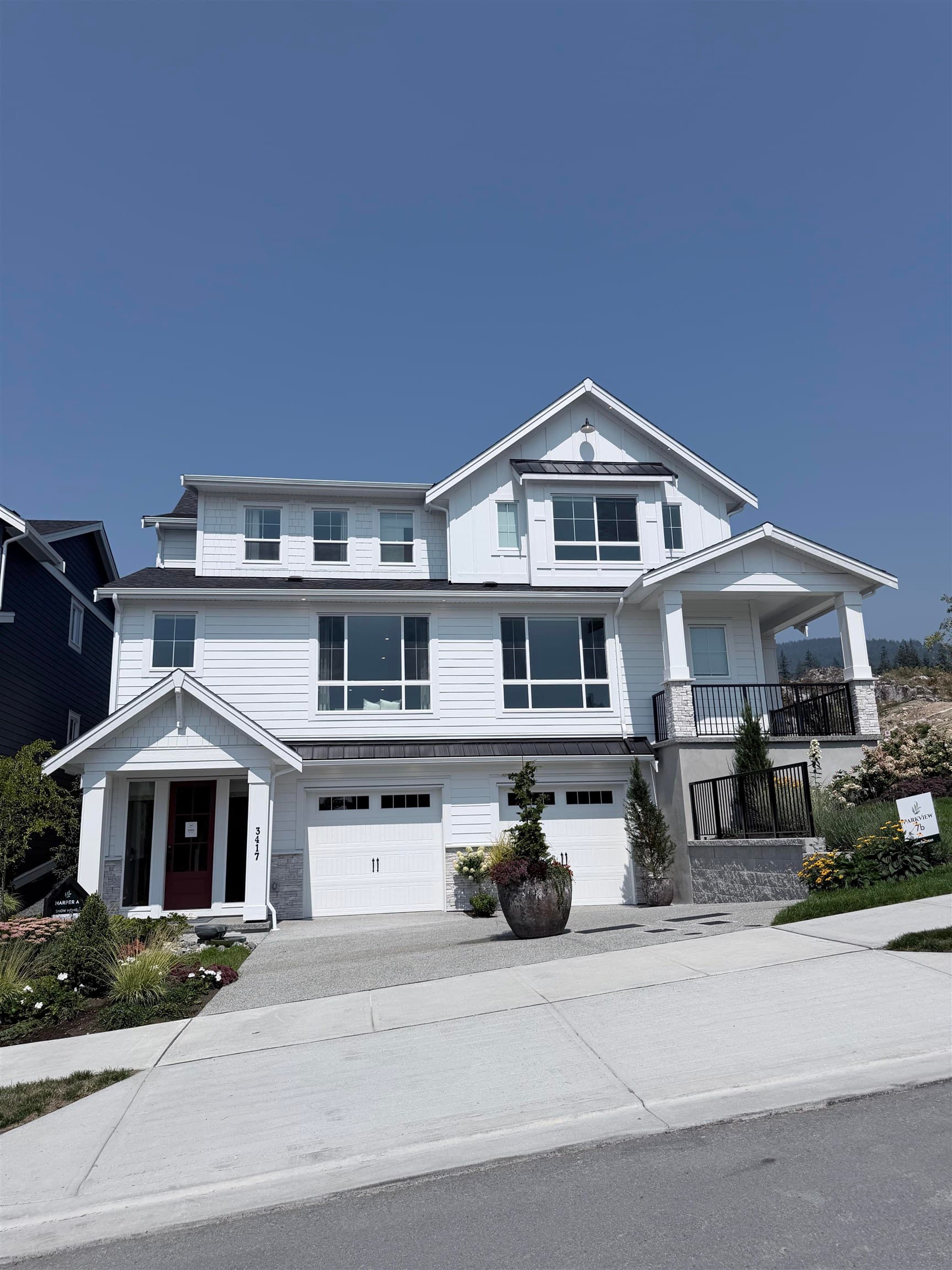 3417 Galloway Avenue, Coquitlam, V3E 0M8 — photo 2