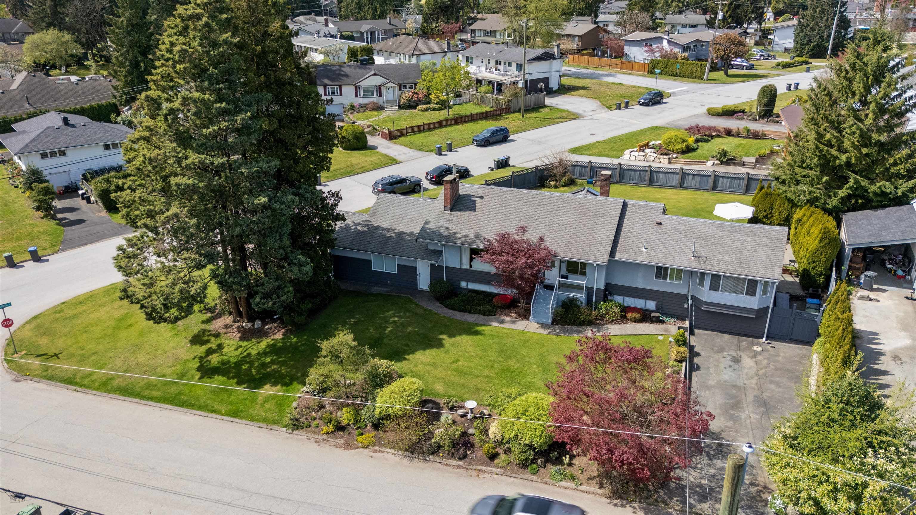 1005 Westmount Drive, Port Moody, V3H 1L1 — photo 1