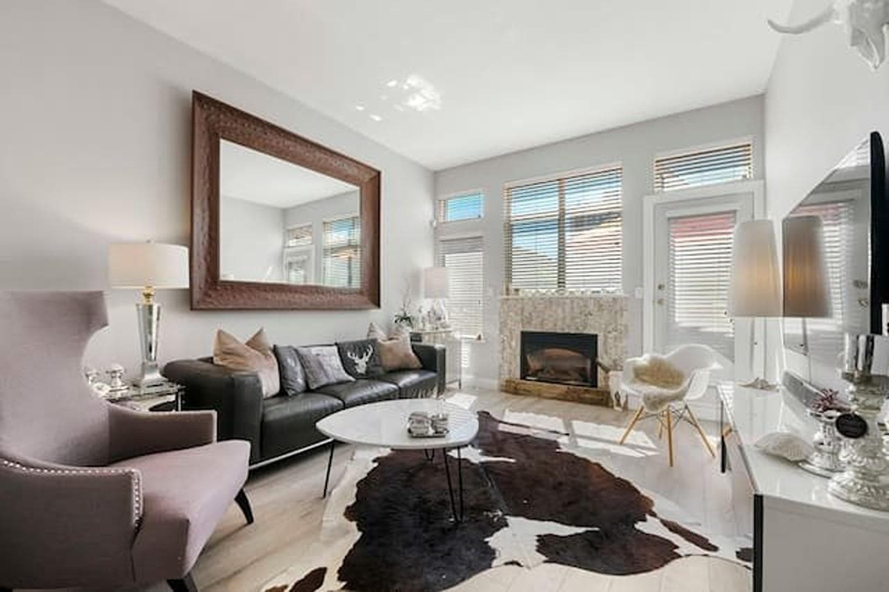 D - 136 W 4th Street, North Vancouver, V7M 1H5 — photo 1