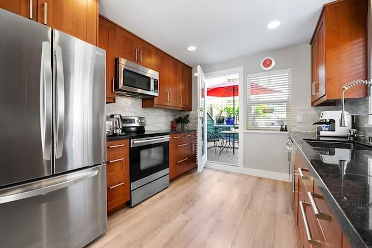 D - 136 W 4th Street, North Vancouver, V7M 1H5 — photo 4