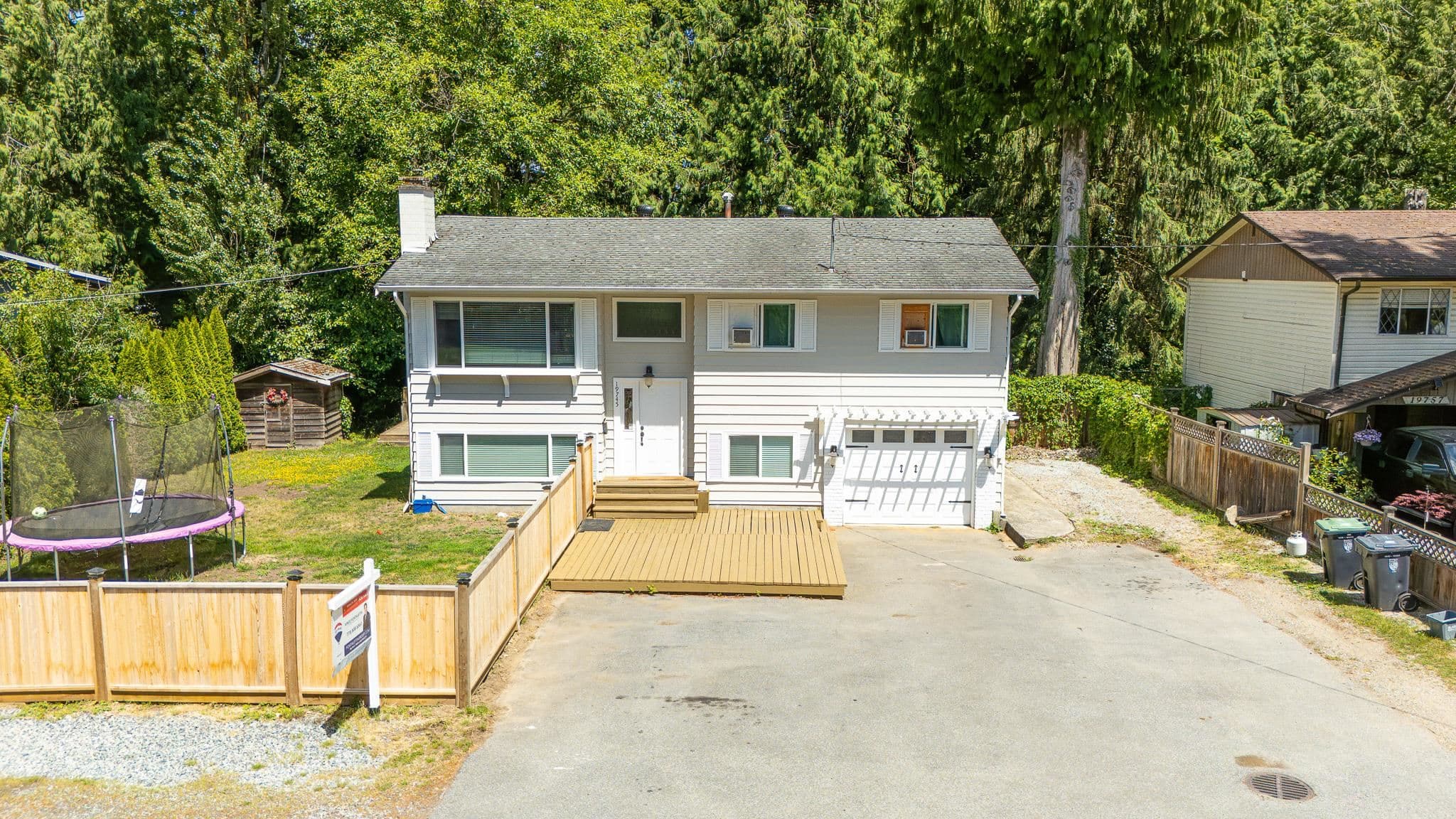 19745 38a Avenue, Langley, V3A 4W7 — photo 2