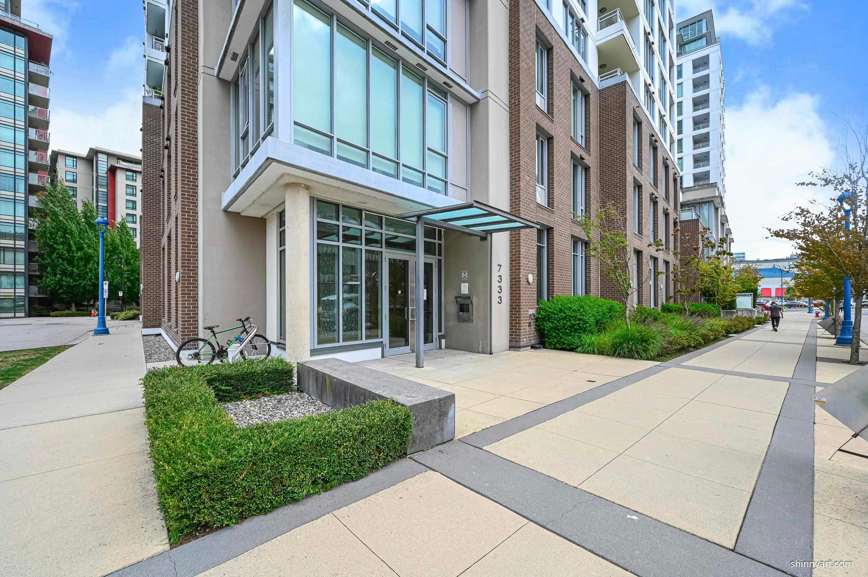 802 - 7333 Murdoch Avenue, Richmond