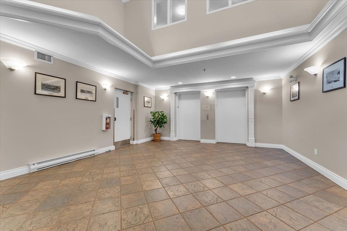 314 - 128 W 8th Street, North Vancouver, V7M 3M1 — photo 2