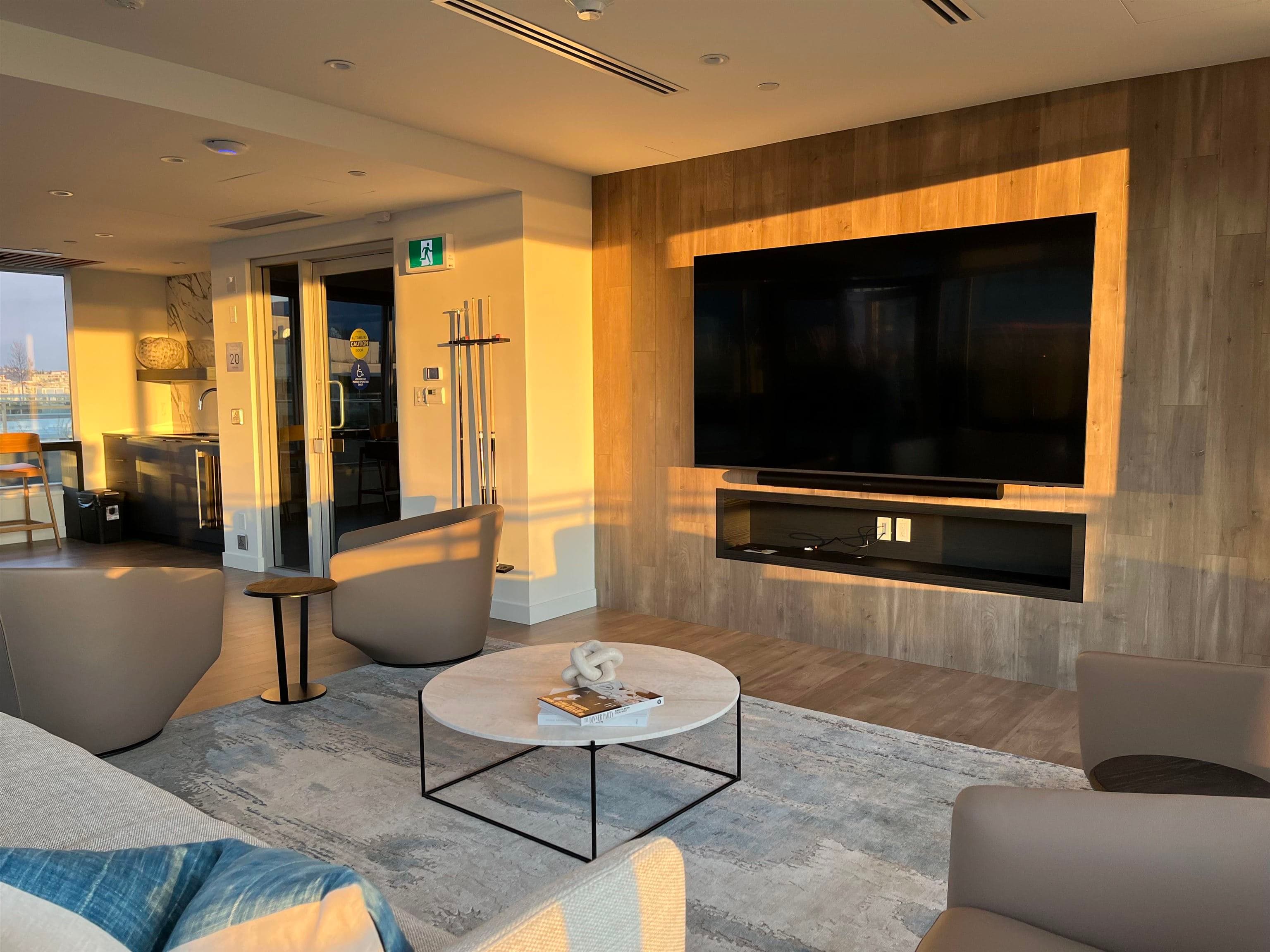 407 - 785 Harbour Way, North Vancouver, V7P 0G3 — photo 4