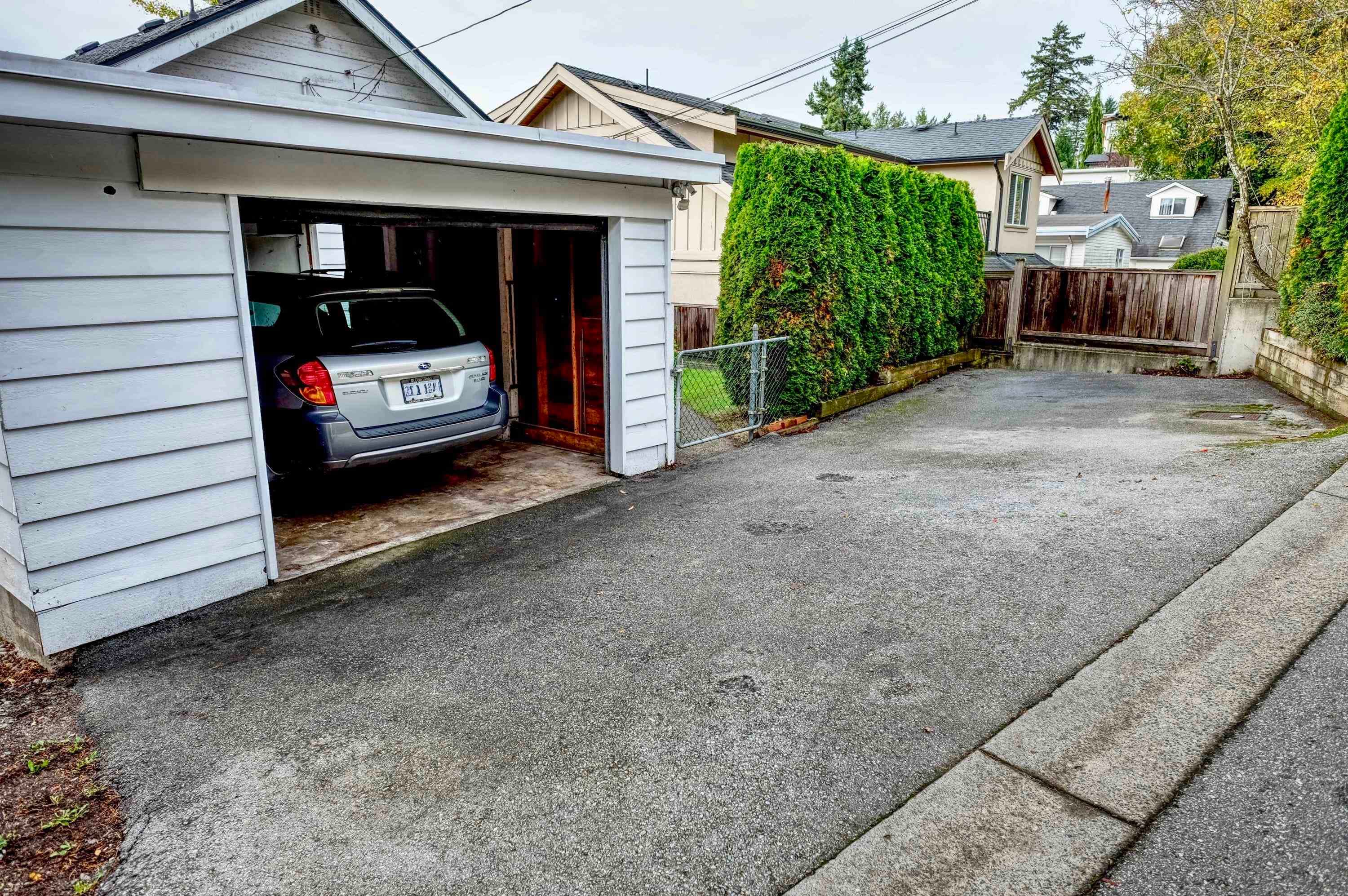 House - 14683 West Beach Avenue, White Rock, V4B 2T9 — photo 3
