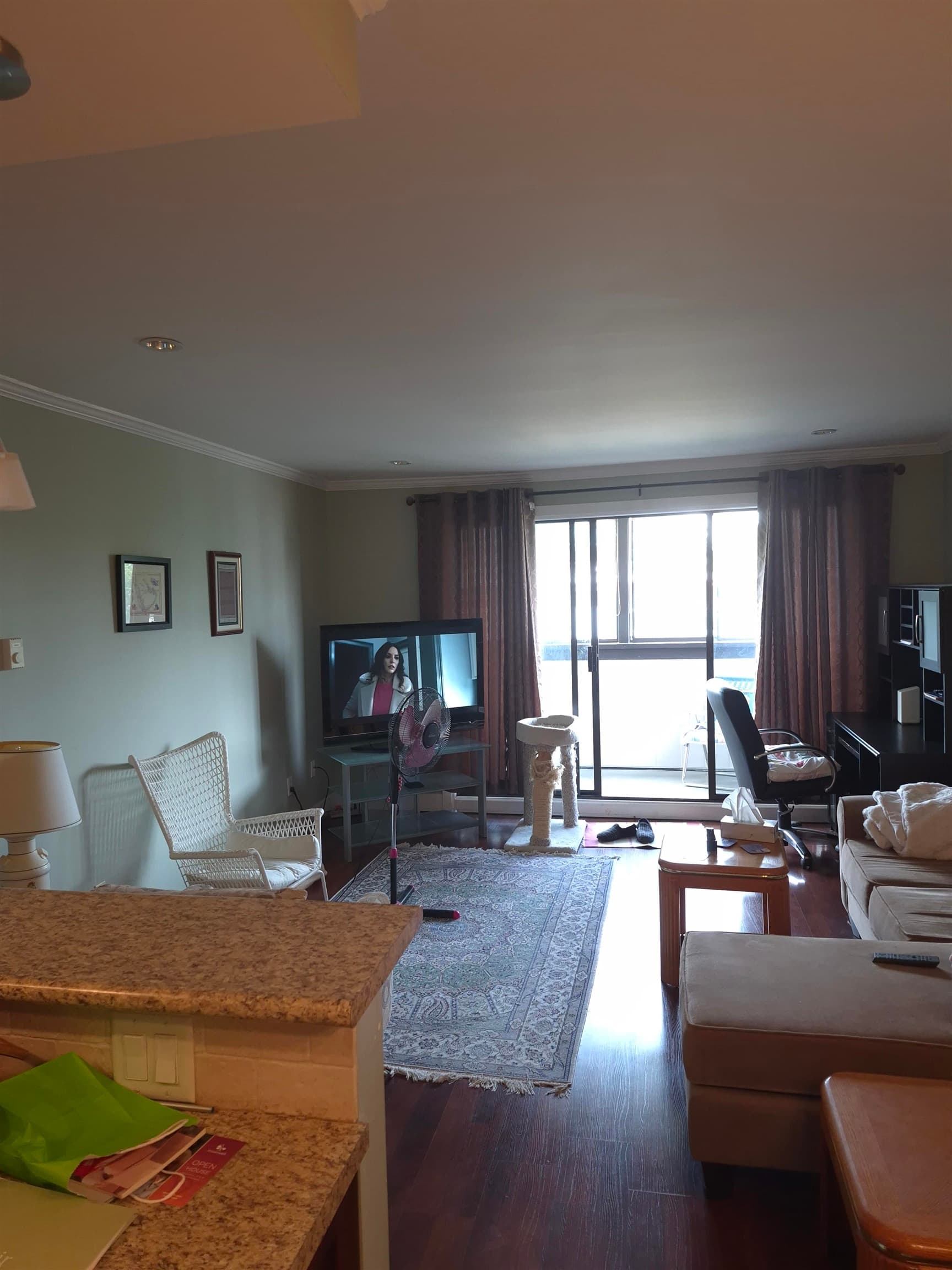 313 - 1448 Fir Street, White Rock, V4B 4B4 — photo 4