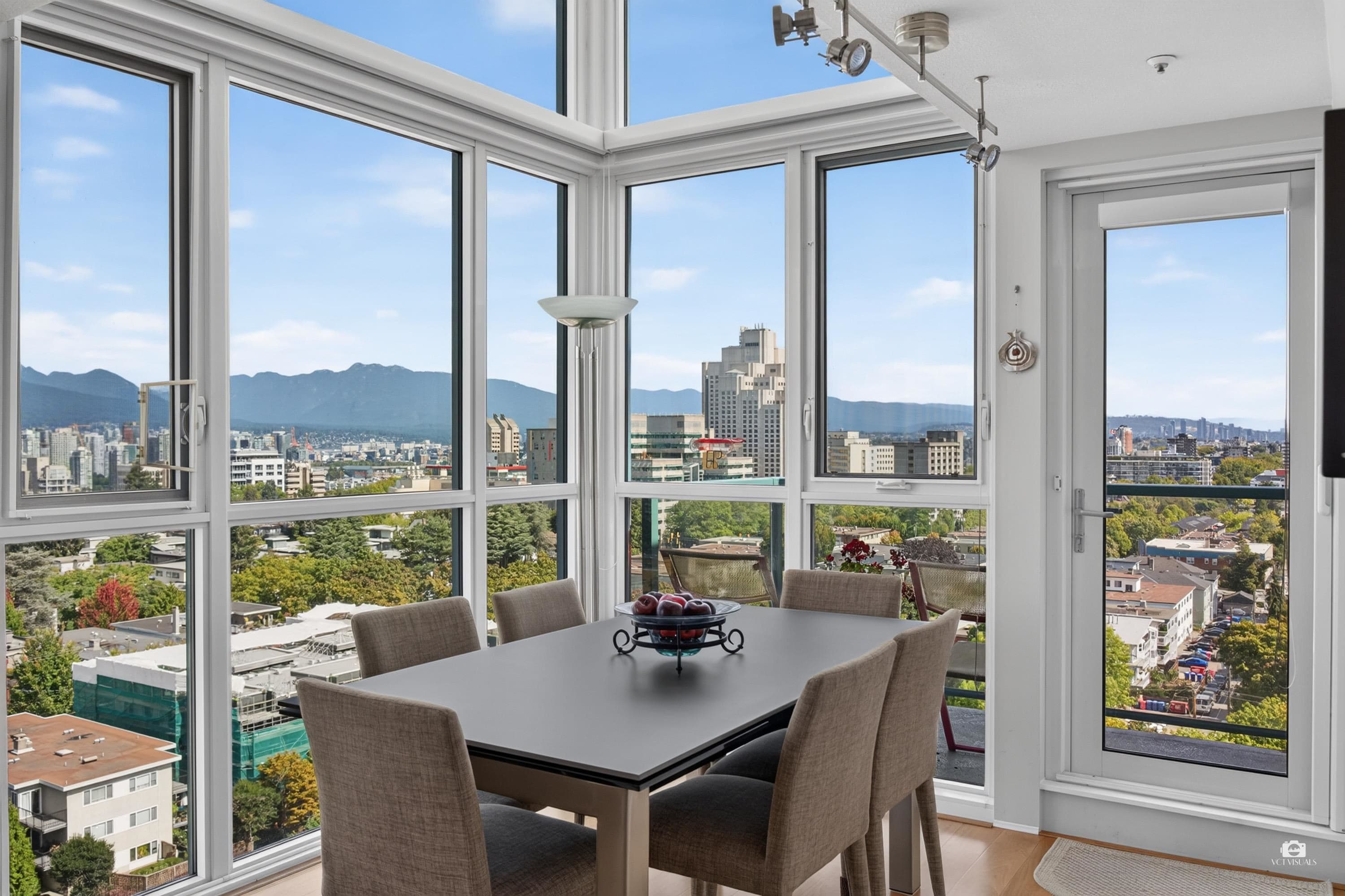 PH2A - 2988 W Alder St, Vancouver, V6H 4C3 — photo 4