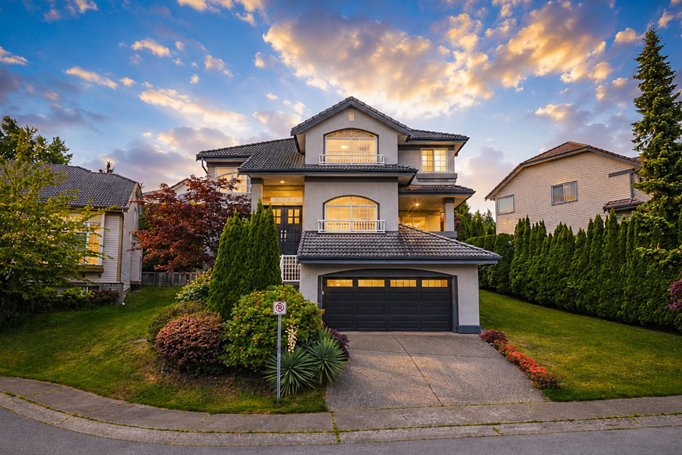 10 Cedarwood Court, Port Moody, V3H 4W2 — photo 1