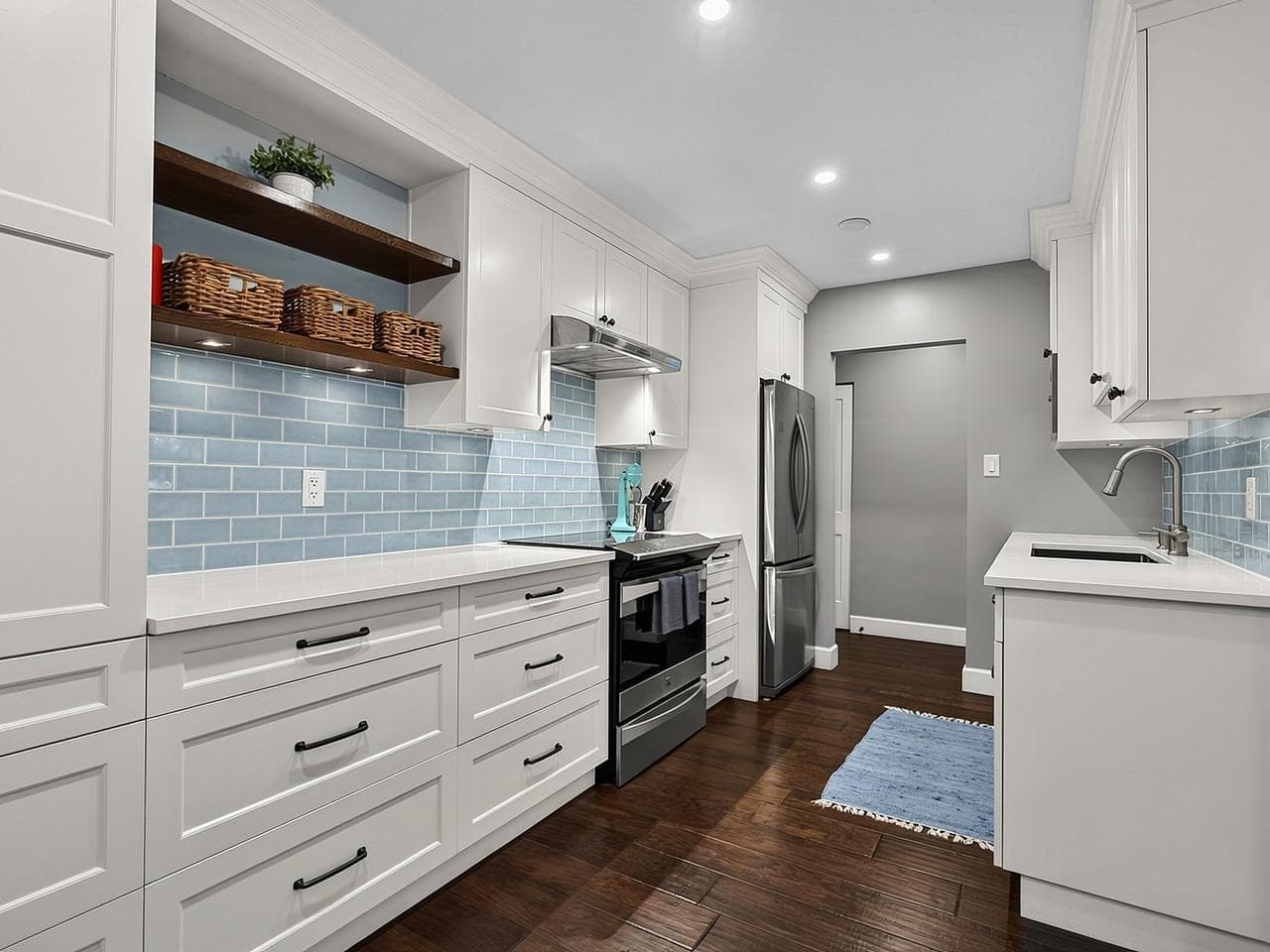 205 - 150 E 5th Street, North Vancouver, V7L 1L5 — photo 2