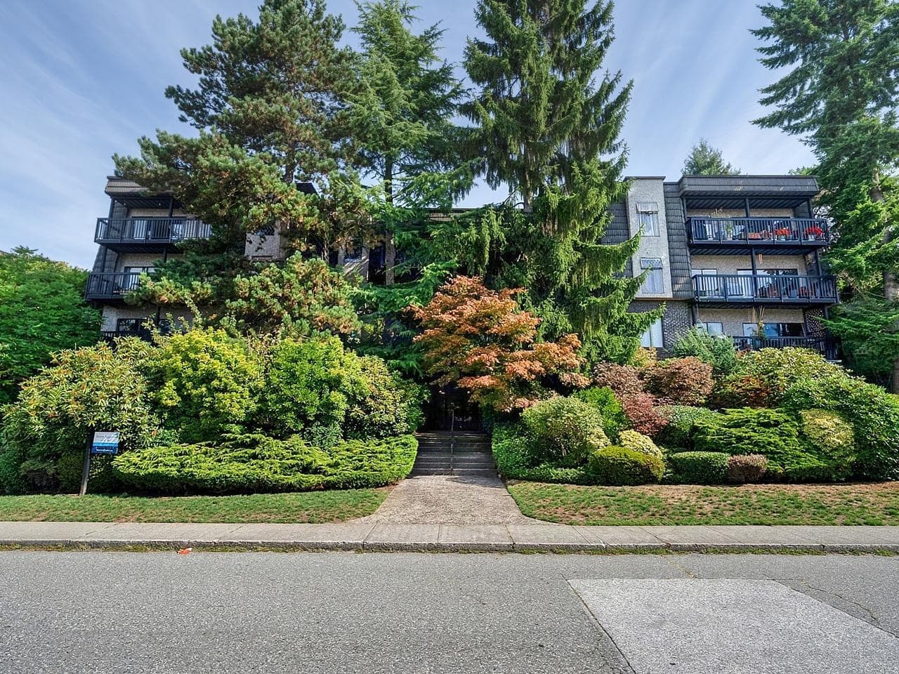205 - 150 E 5th Street, North Vancouver, V7L 1L5 — photo 1
