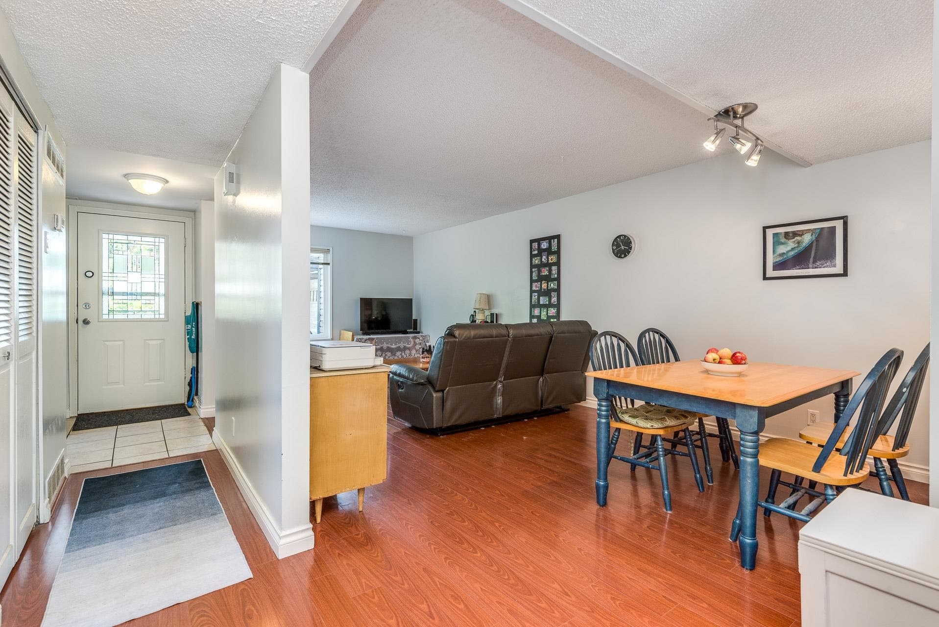 13447 68a Avenue, Surrey, V3W 8H2 — photo 4