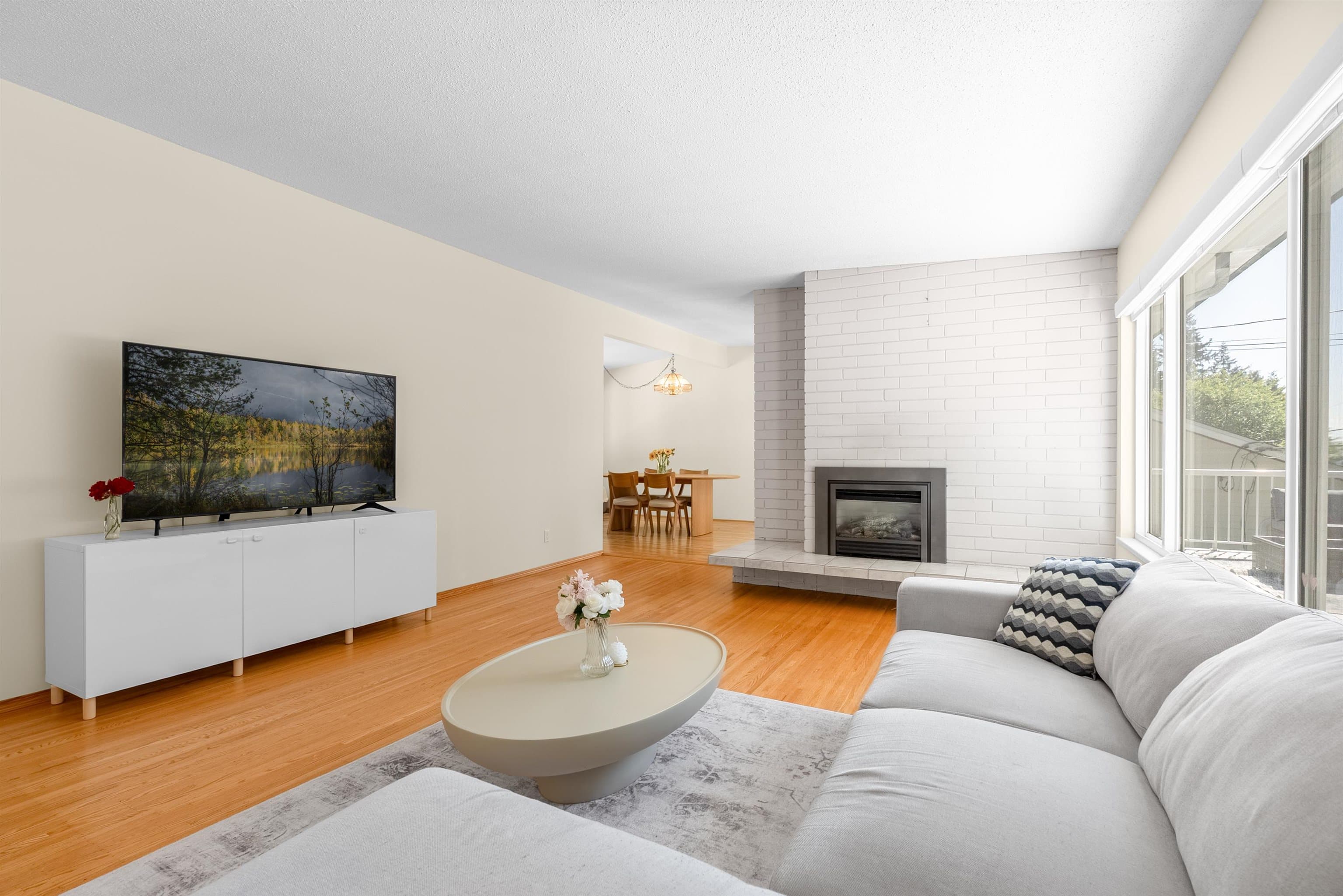 646 E Windsor Road, North Vancouver, V7N 1K7 — photo 3
