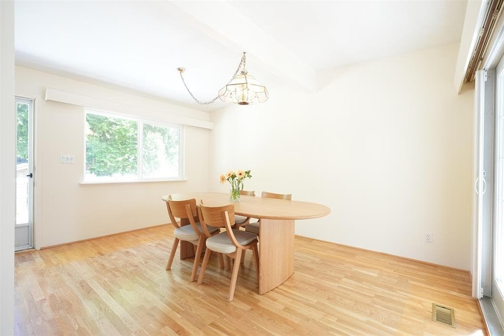 646 E Windsor Road, North Vancouver, V7N 1K7 — photo 5