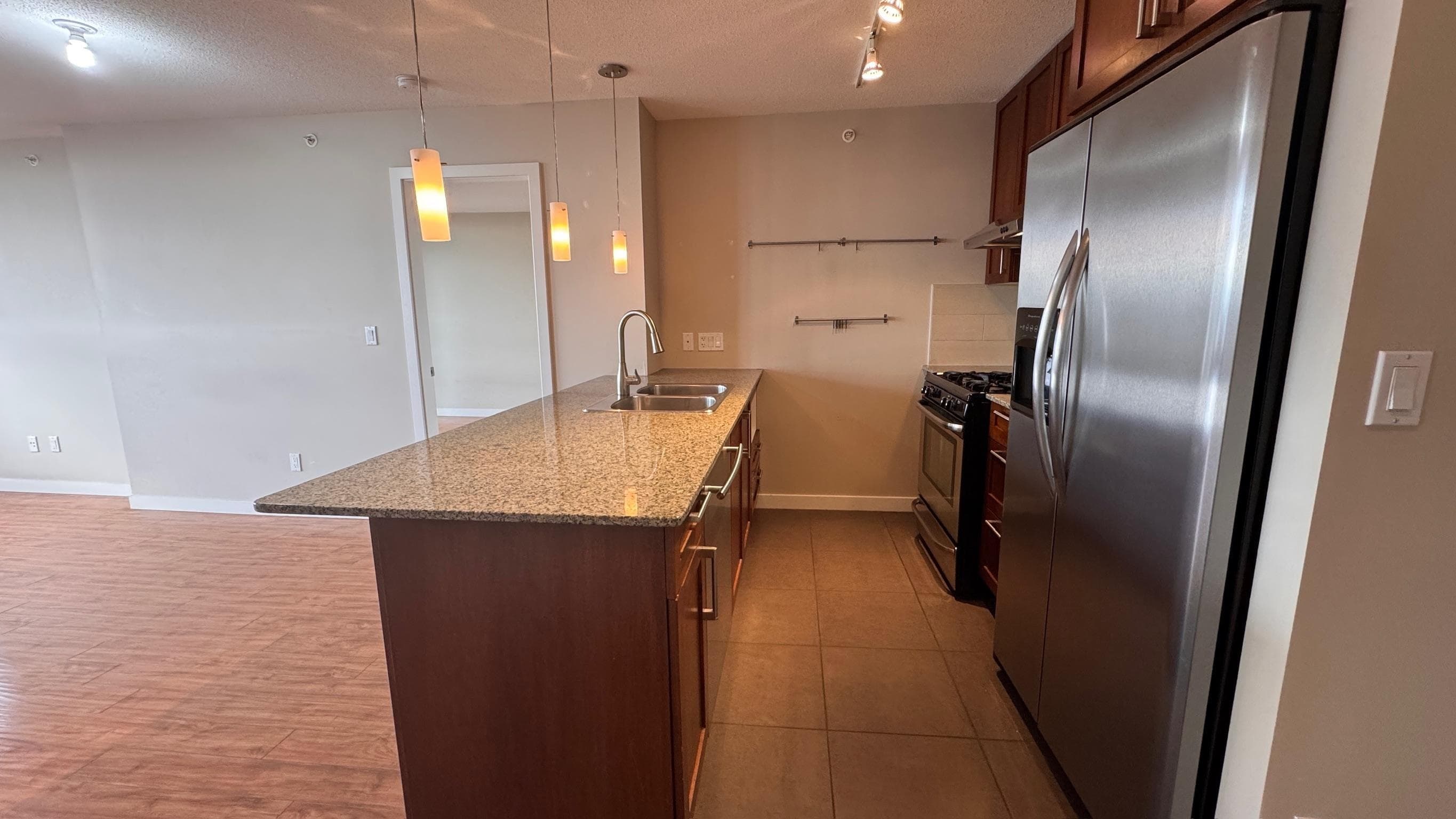 24xx - 7088 Salisbury Avenue, Burnaby, V5E 0A4 — photo 4