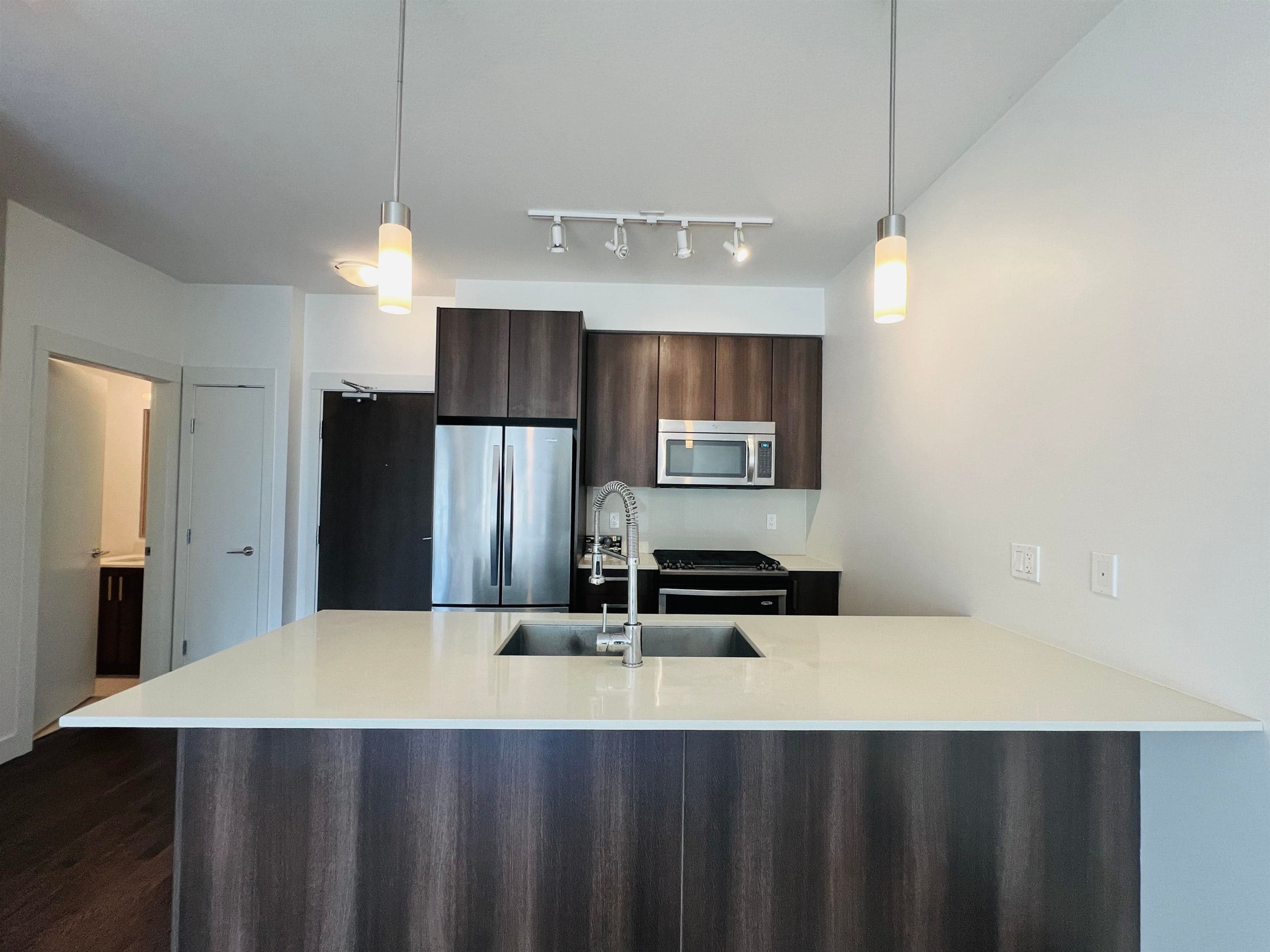 416 - 7058 14th Avenue, Burnaby, V3N 0E6 — photo 2